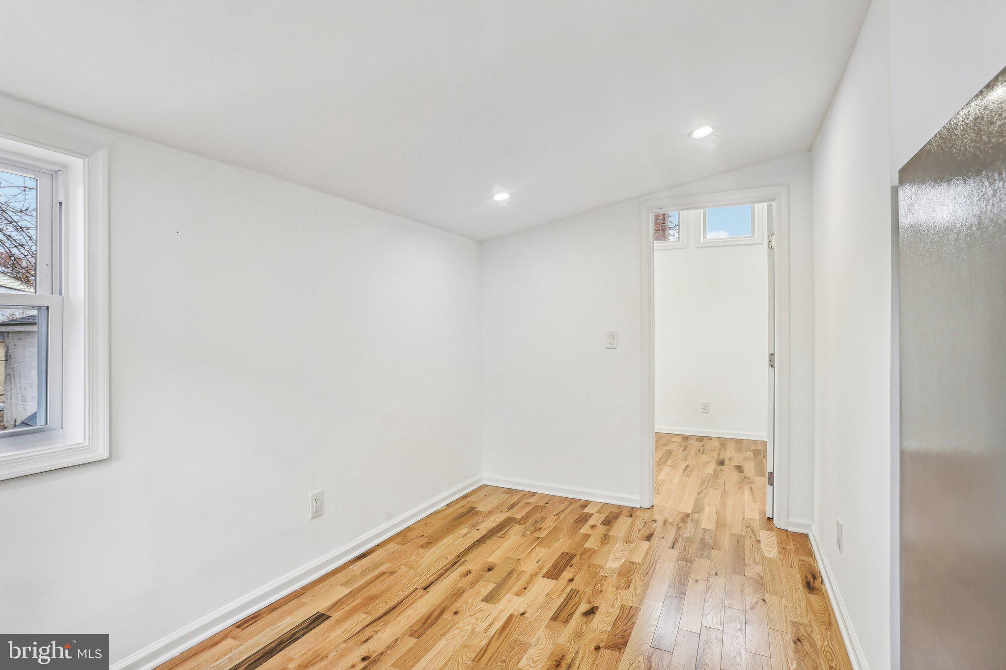 COLMAR MANOR - Residential