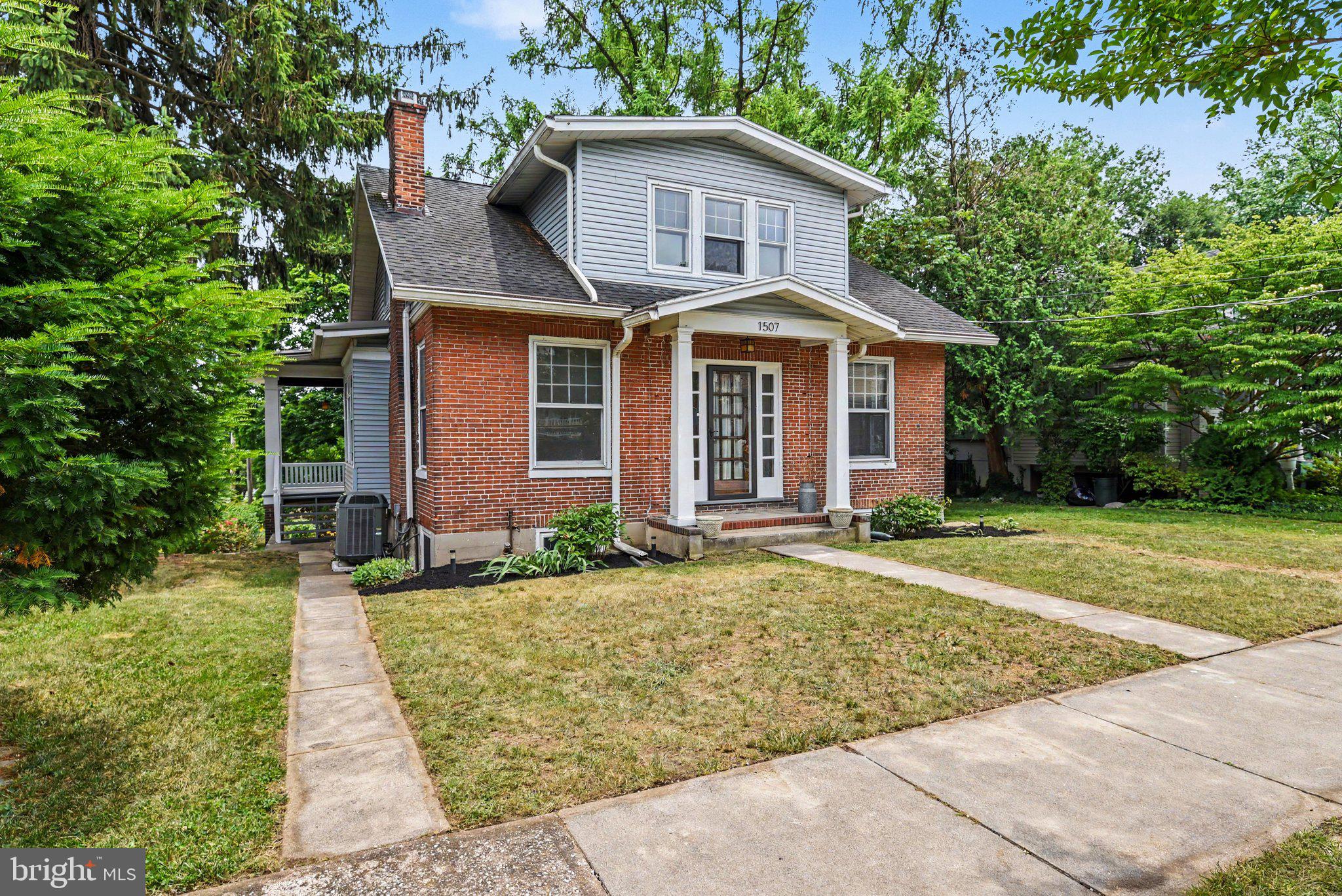 1507 WALNUT STREET