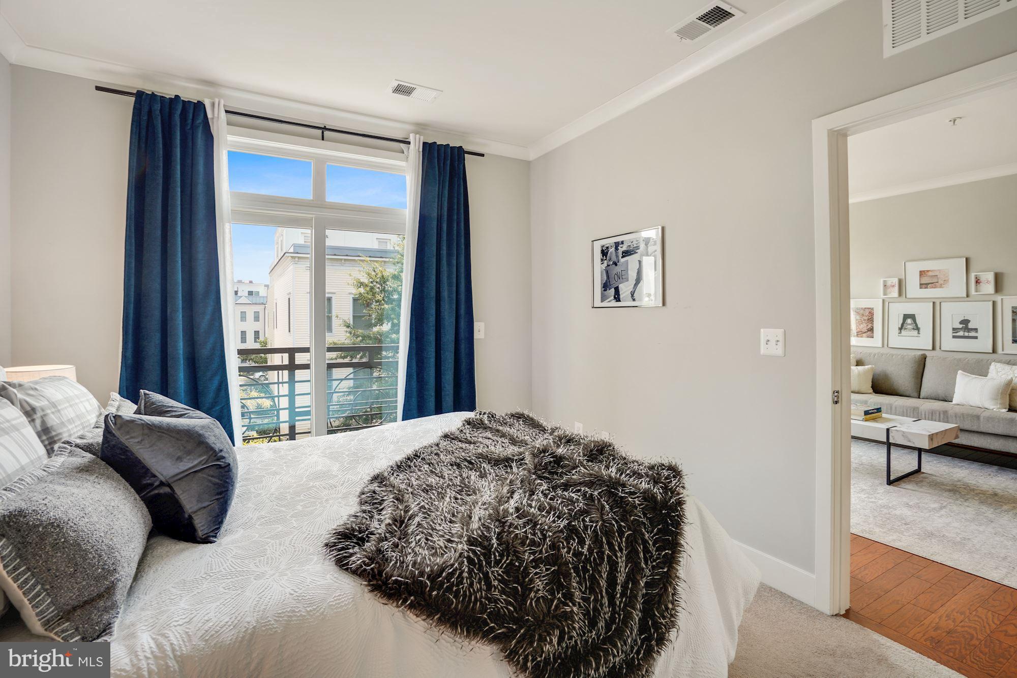 OLD TOWN COMMONS - Residential