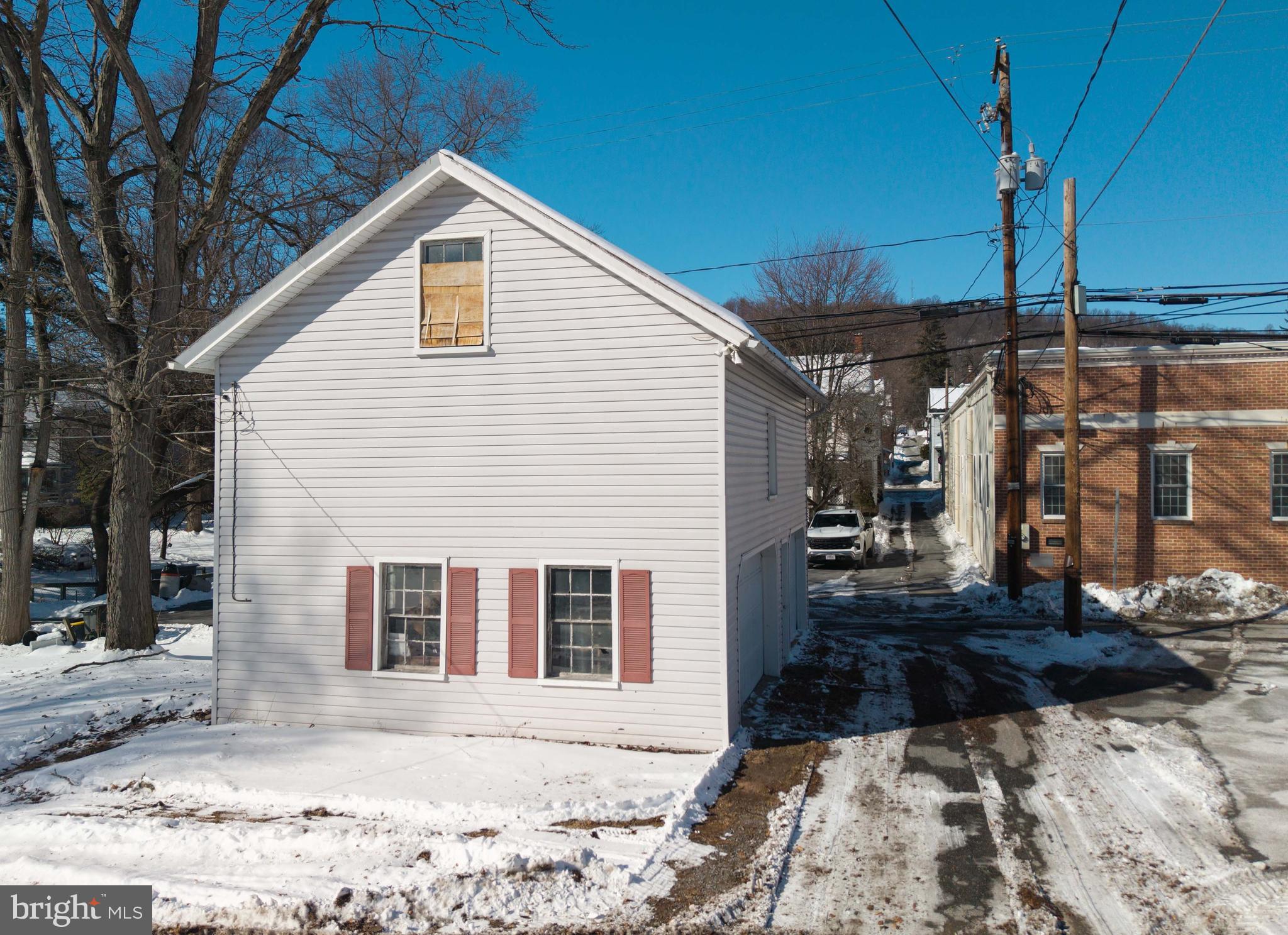 NEW BLOOMFIELD - Residential