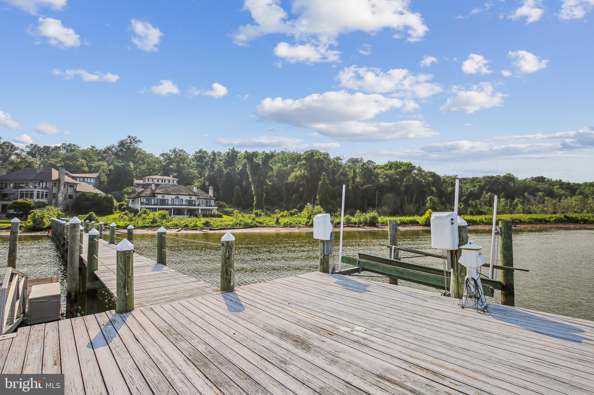 ARCTURUS ON THE POTOMAC - Residential