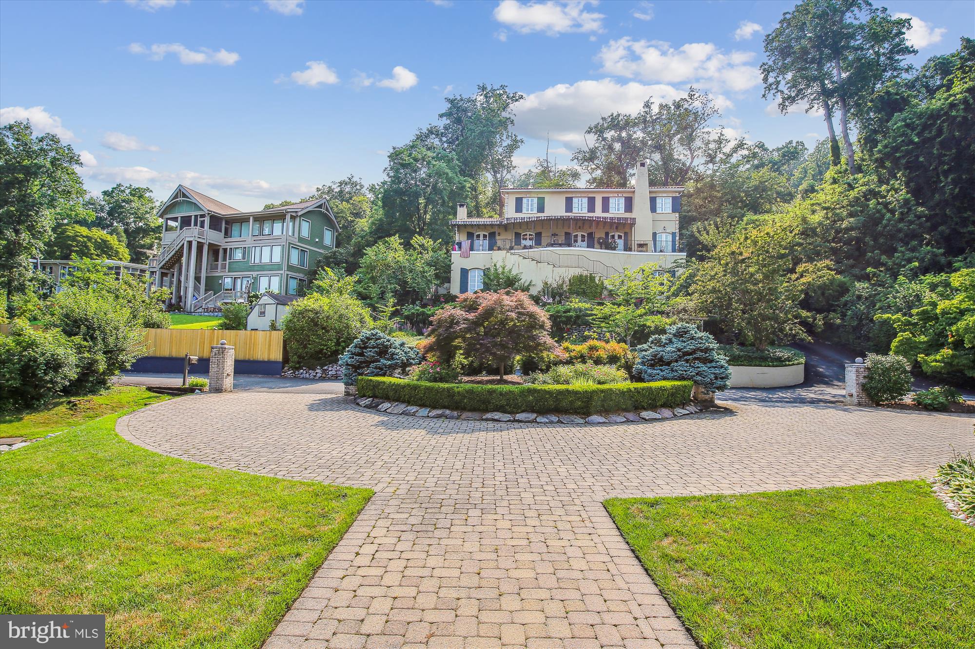 ARCTURUS ON THE POTOMAC - Residential