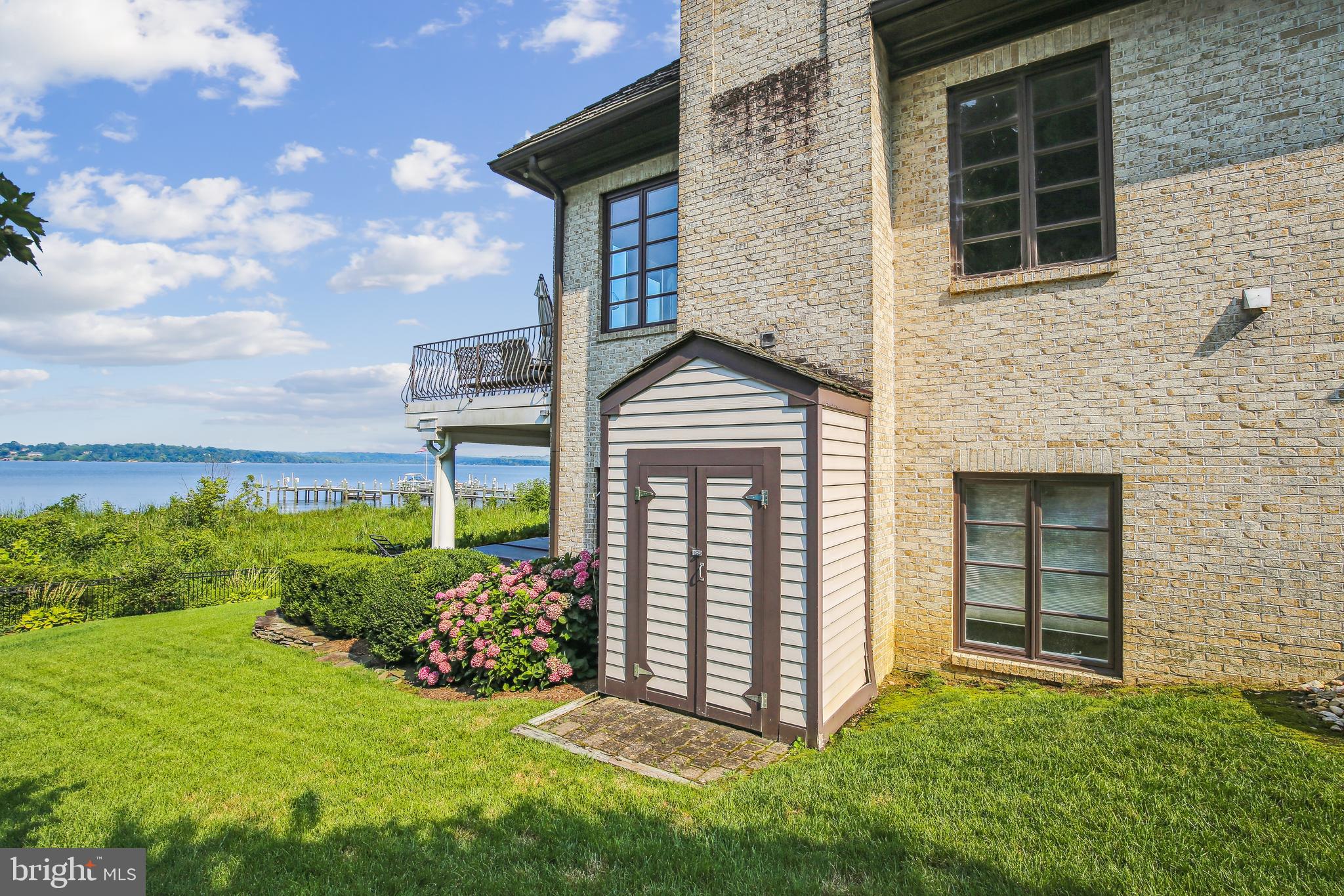 ARCTURUS ON THE POTOMAC - Residential