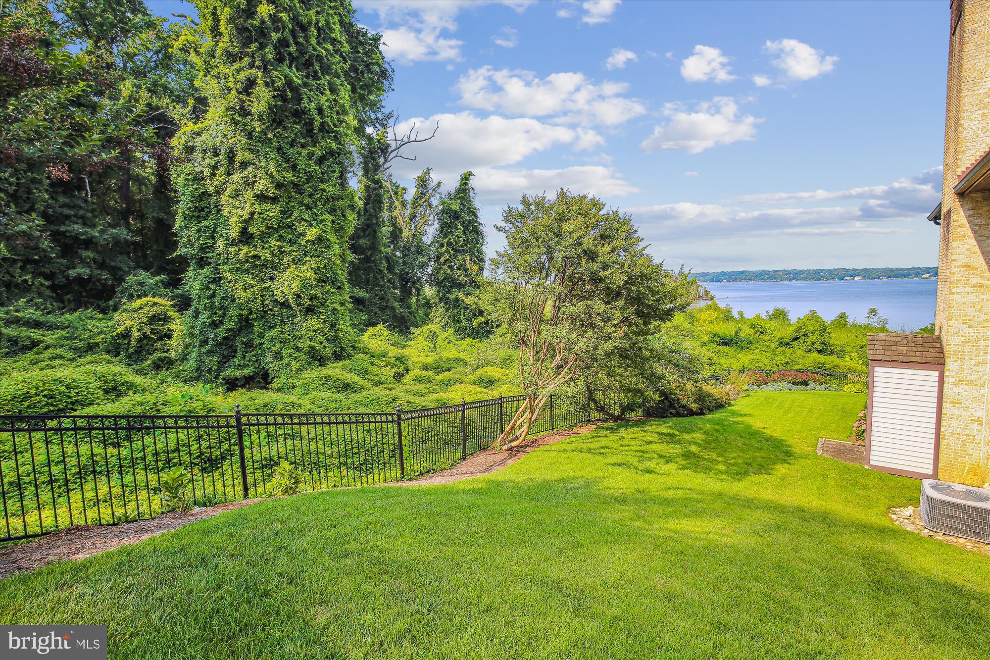 ARCTURUS ON THE POTOMAC - Residential