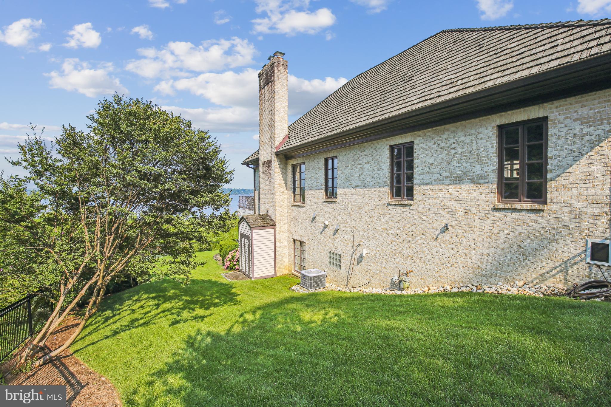 ARCTURUS ON THE POTOMAC - Residential