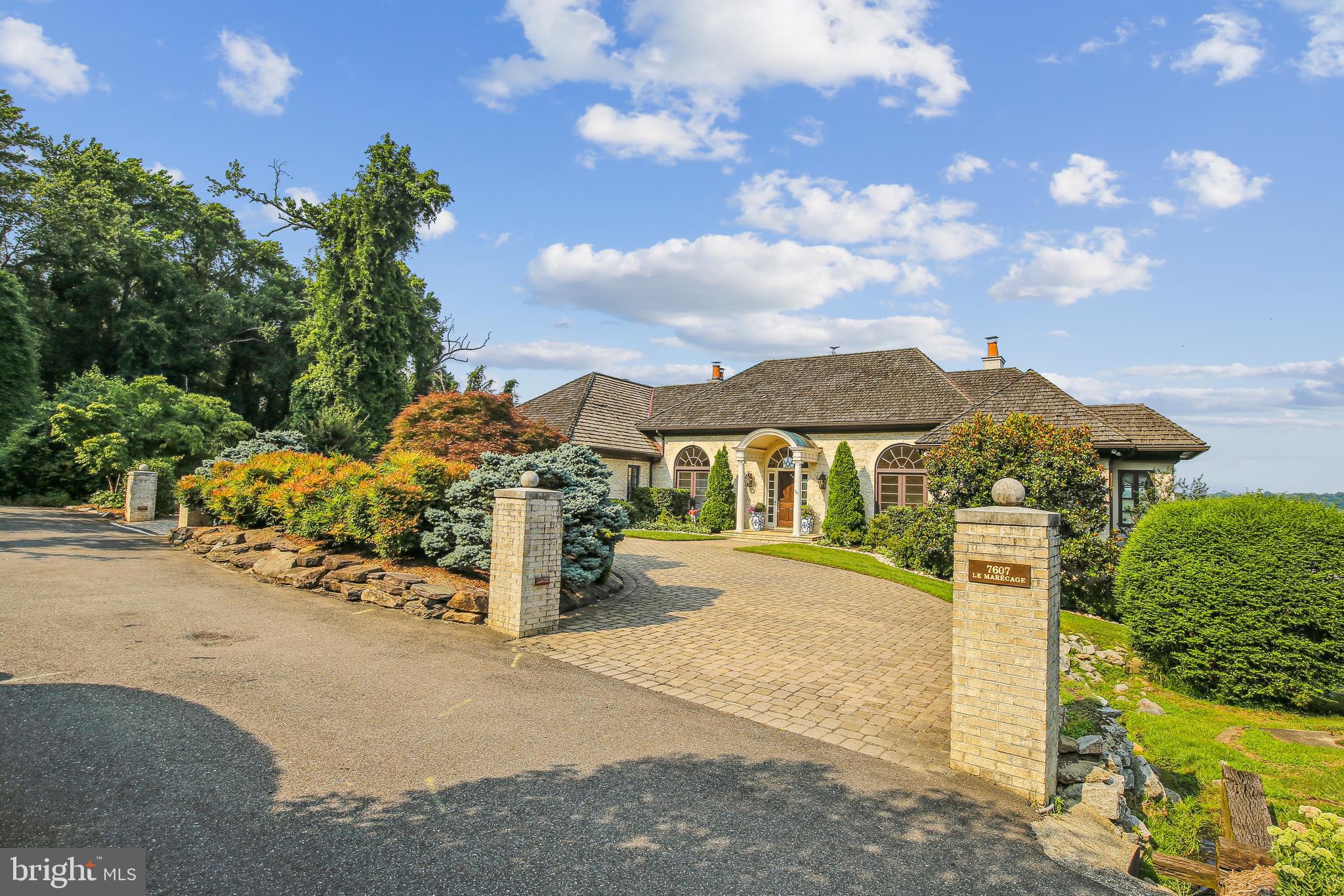 ARCTURUS ON THE POTOMAC - Residential