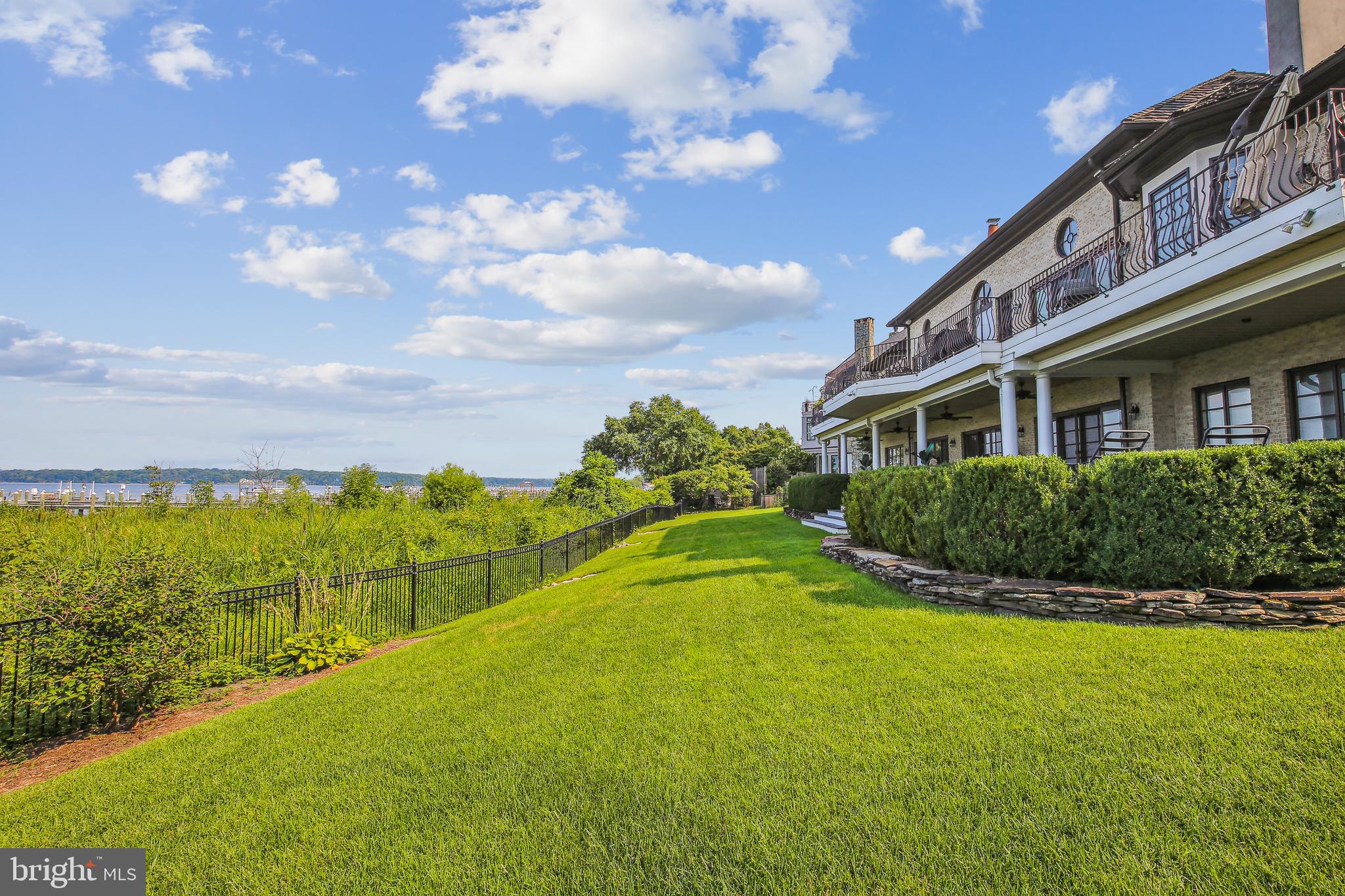 ARCTURUS ON THE POTOMAC - Residential