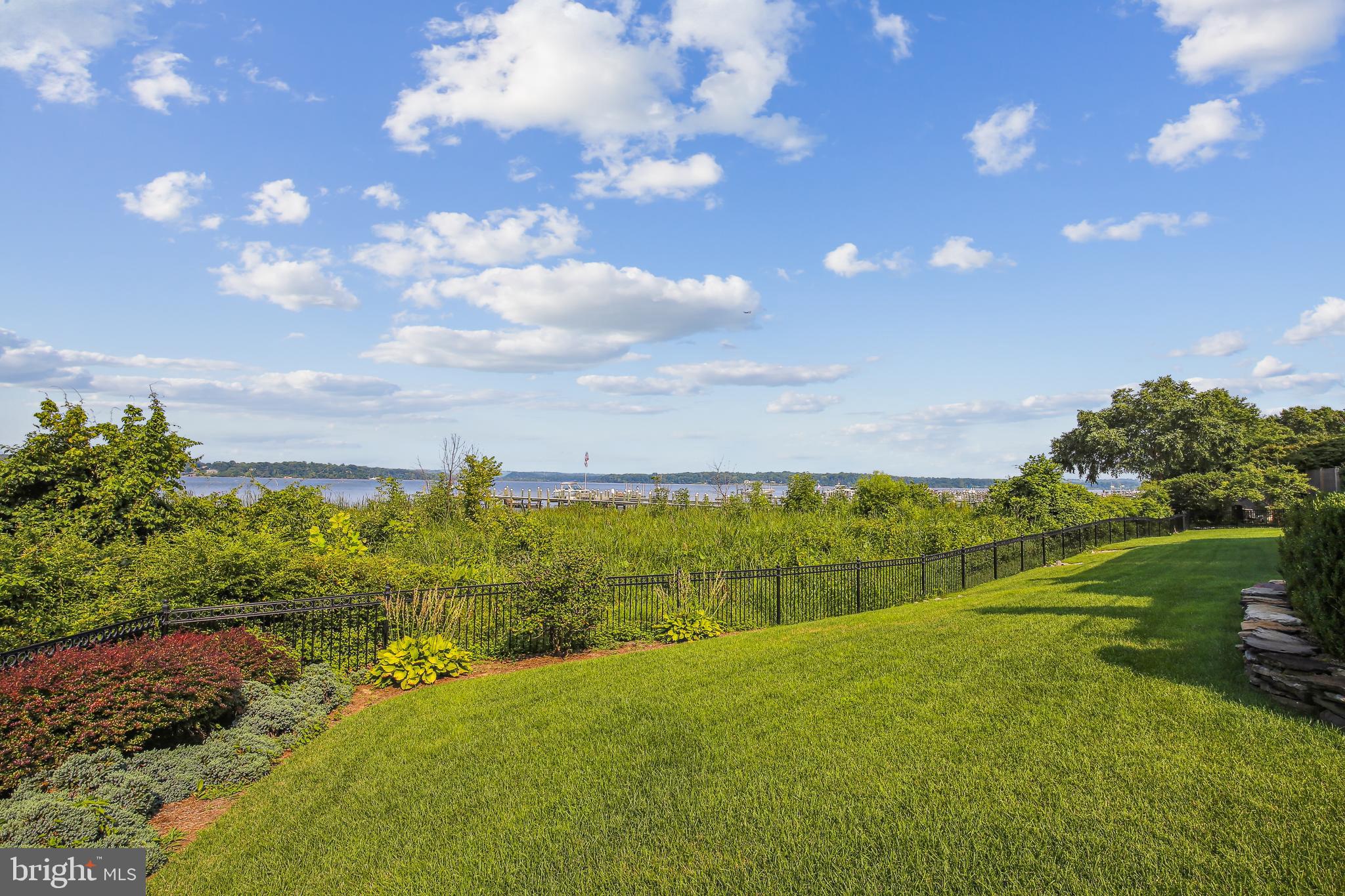ARCTURUS ON THE POTOMAC - Residential