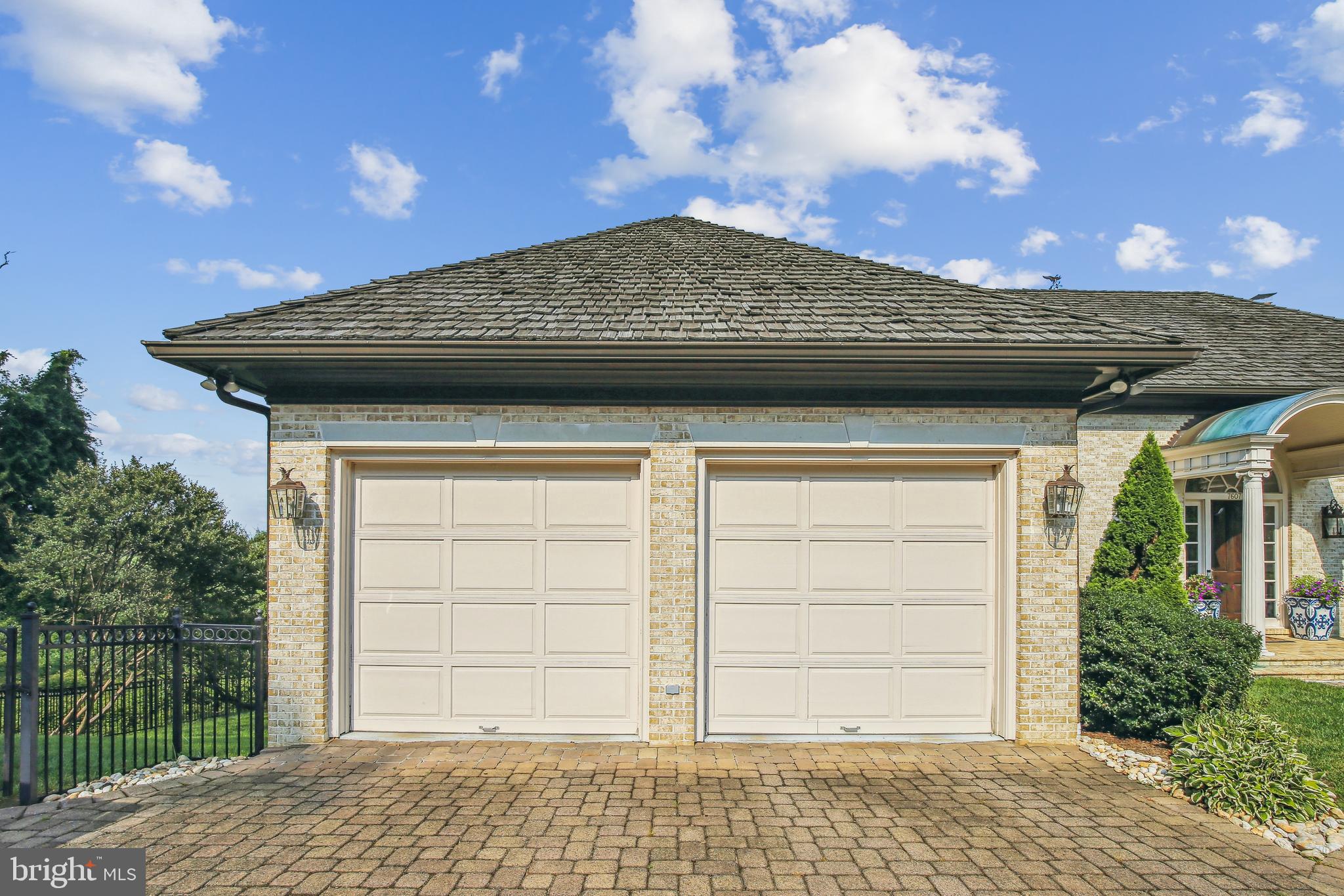 ARCTURUS ON THE POTOMAC - Residential