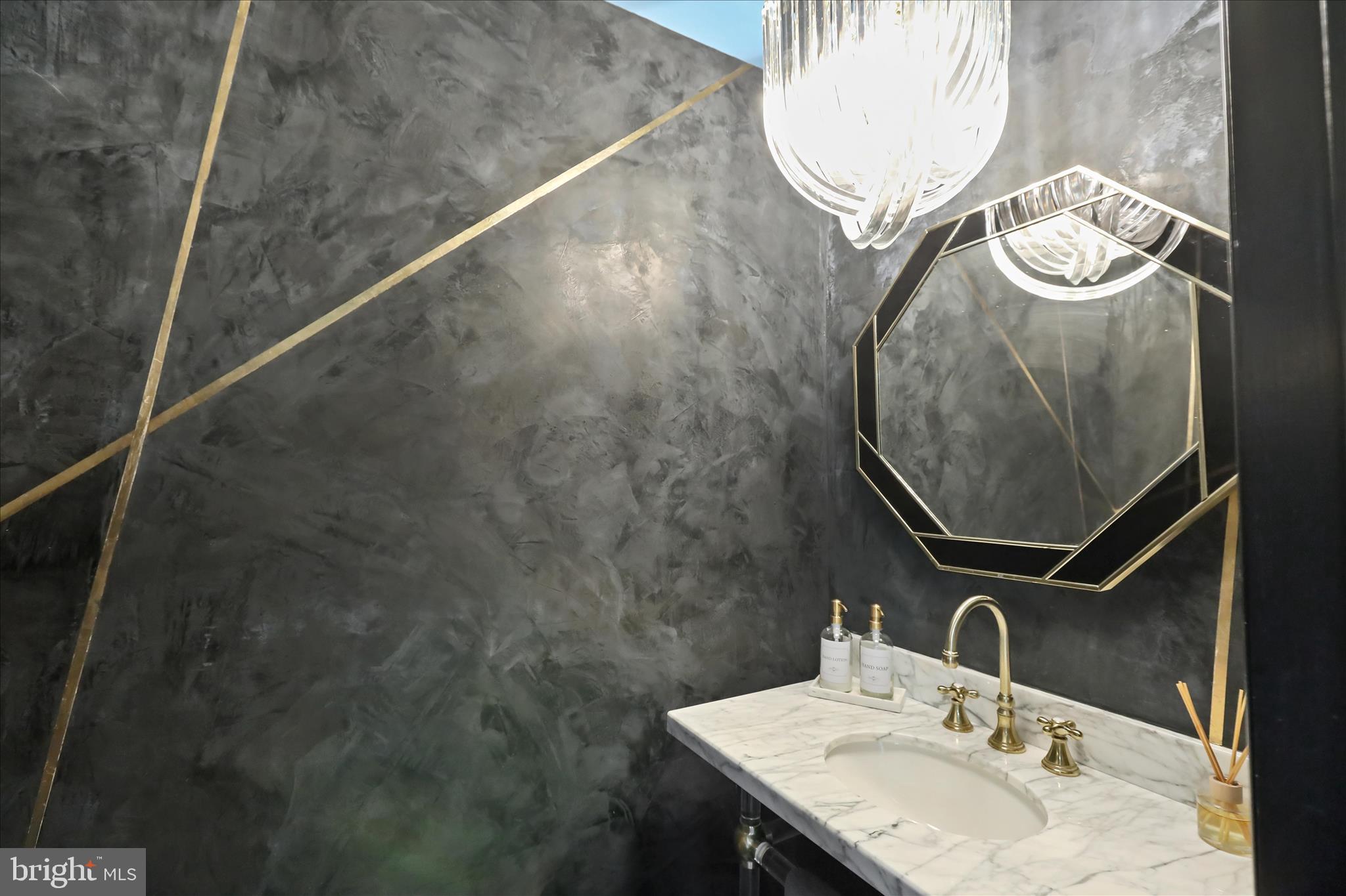 SCHOOL LANE HILLS - Residential