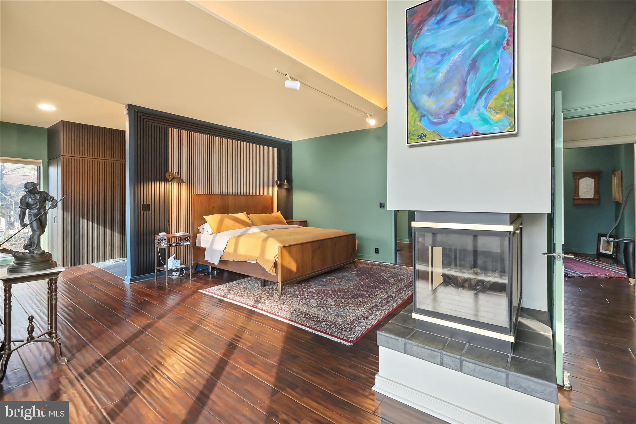 SCHOOL LANE HILLS - Residential