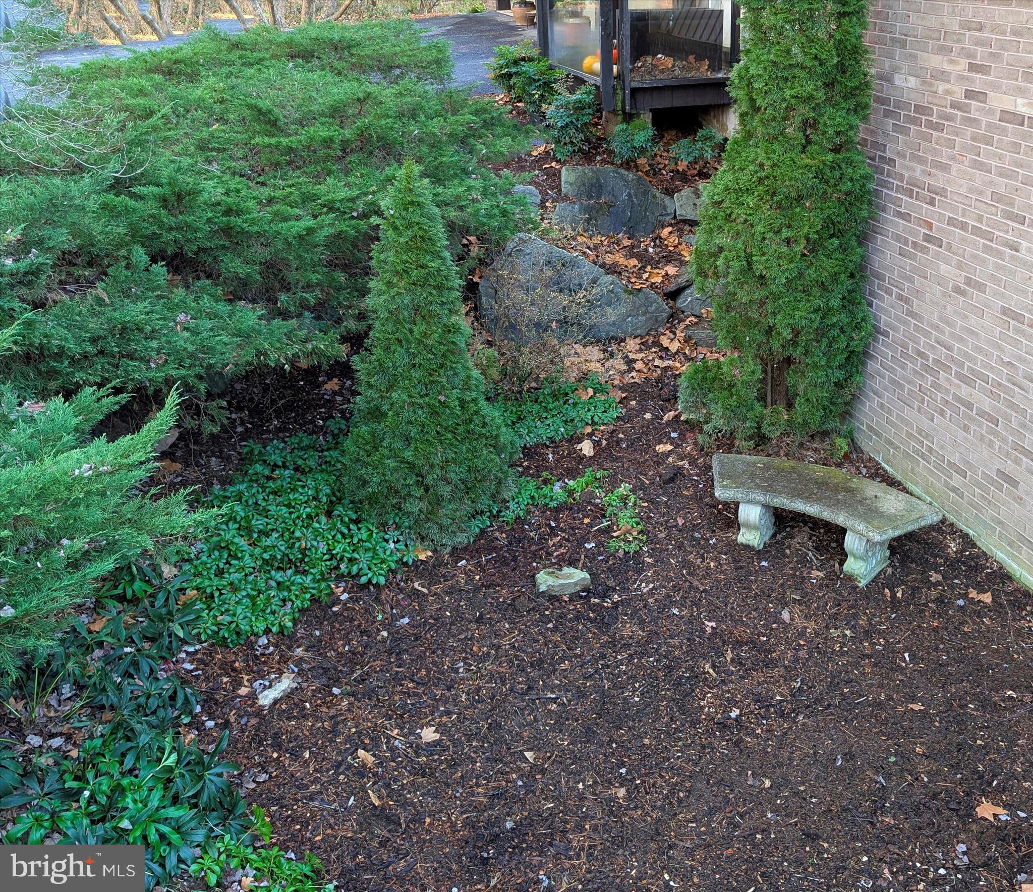 SCHOOL LANE HILLS - Residential