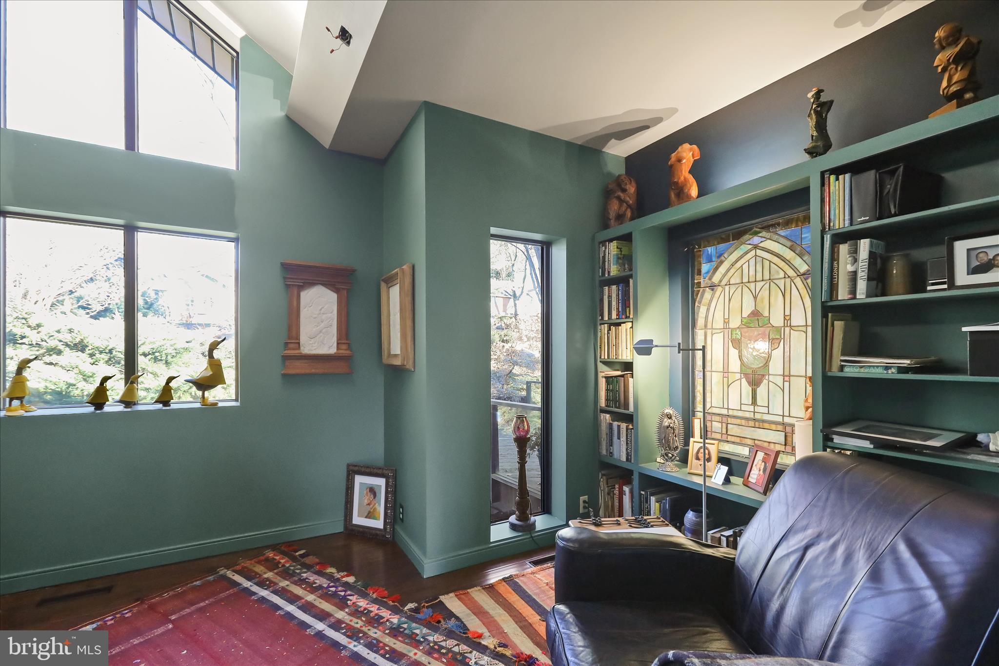 SCHOOL LANE HILLS - Residential