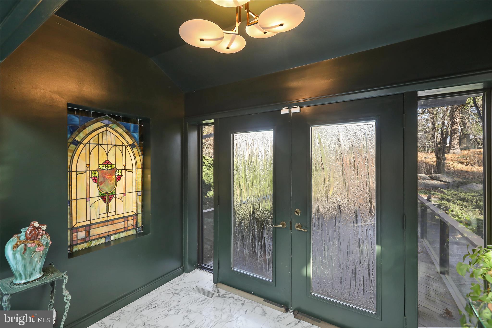 SCHOOL LANE HILLS - Residential