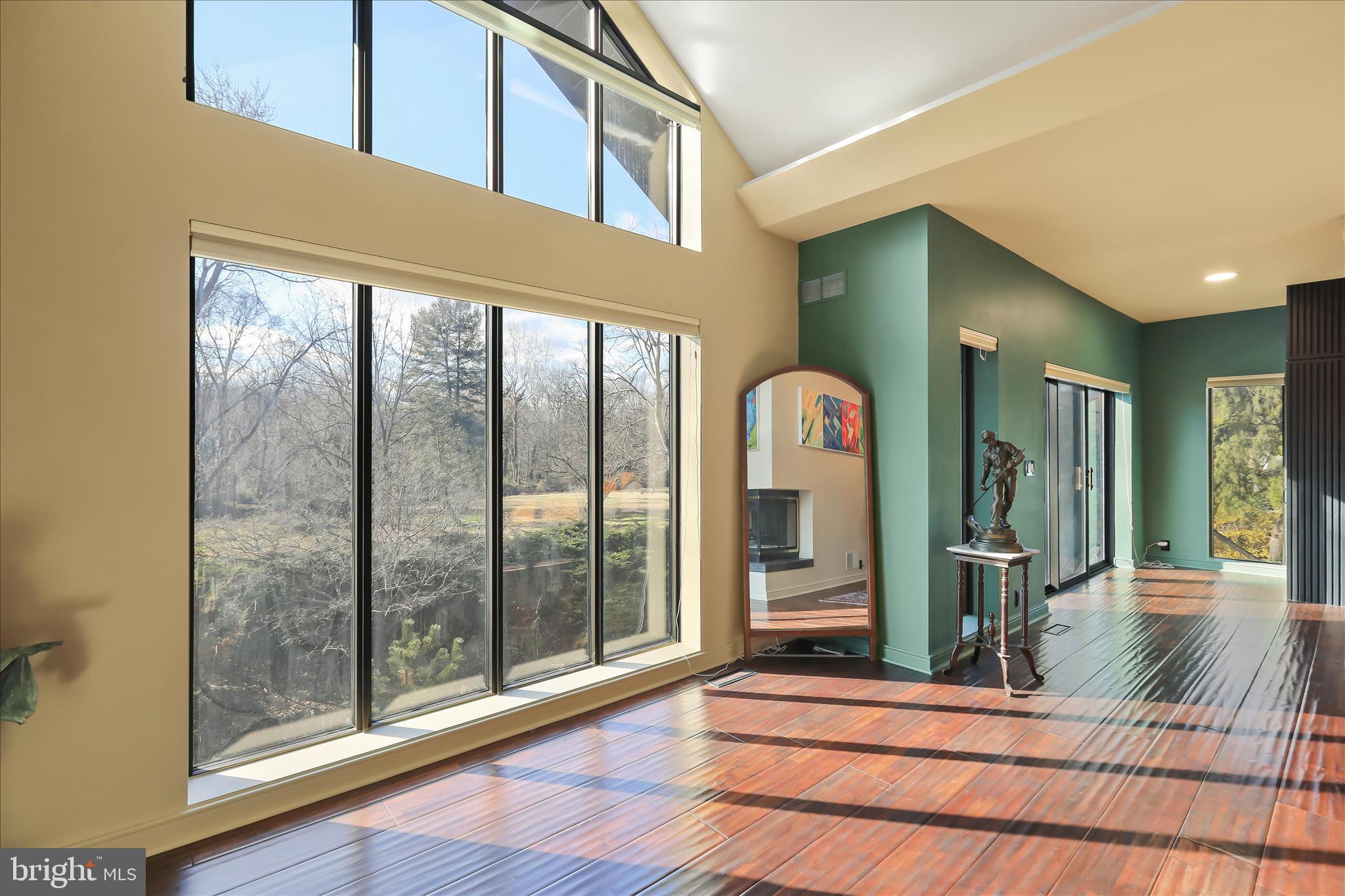 SCHOOL LANE HILLS - Residential