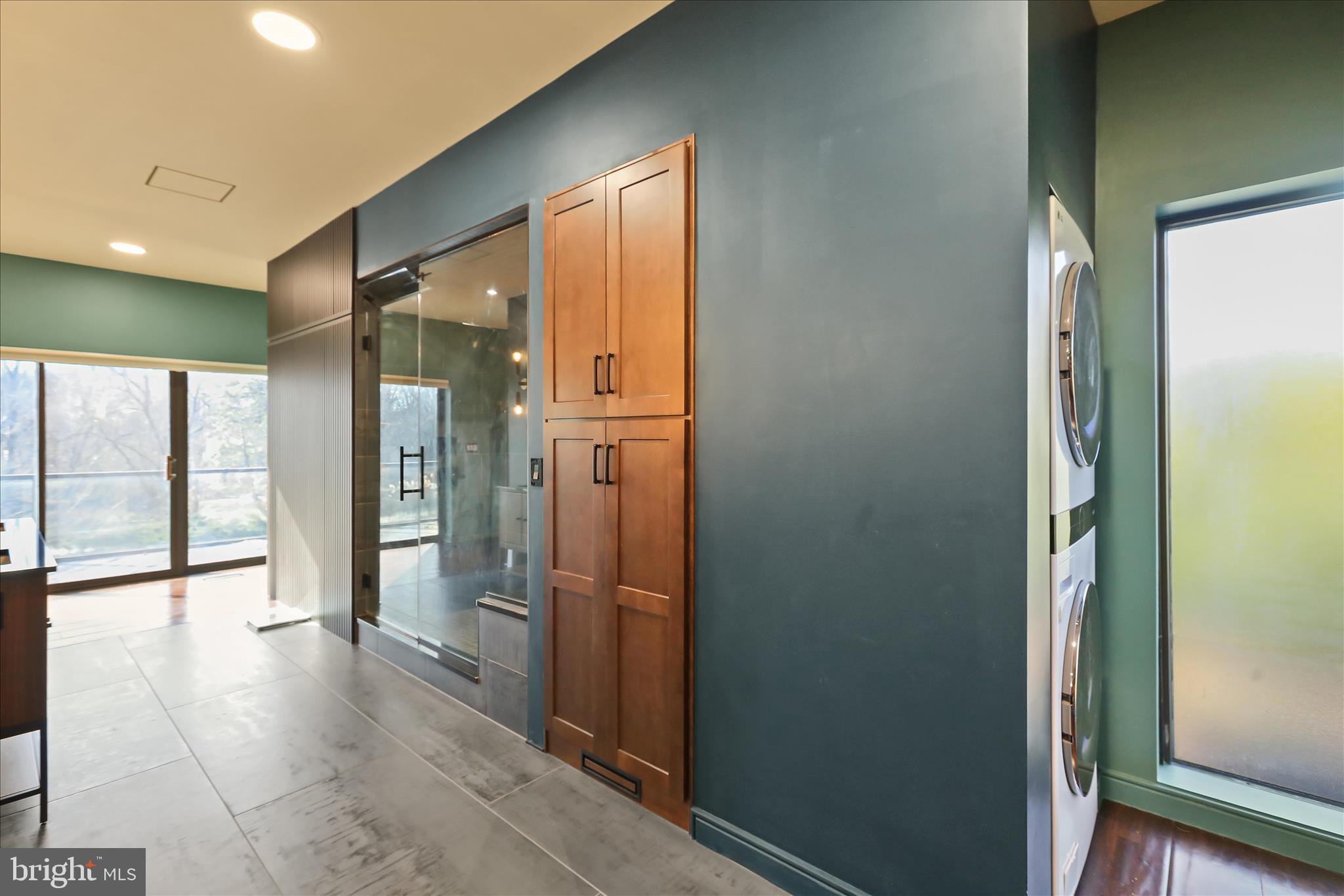 SCHOOL LANE HILLS - Residential