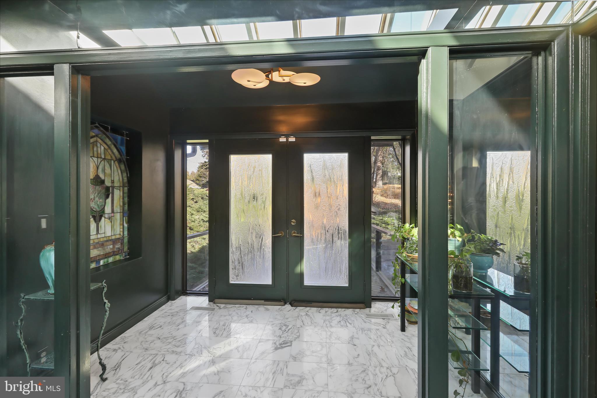 SCHOOL LANE HILLS - Residential