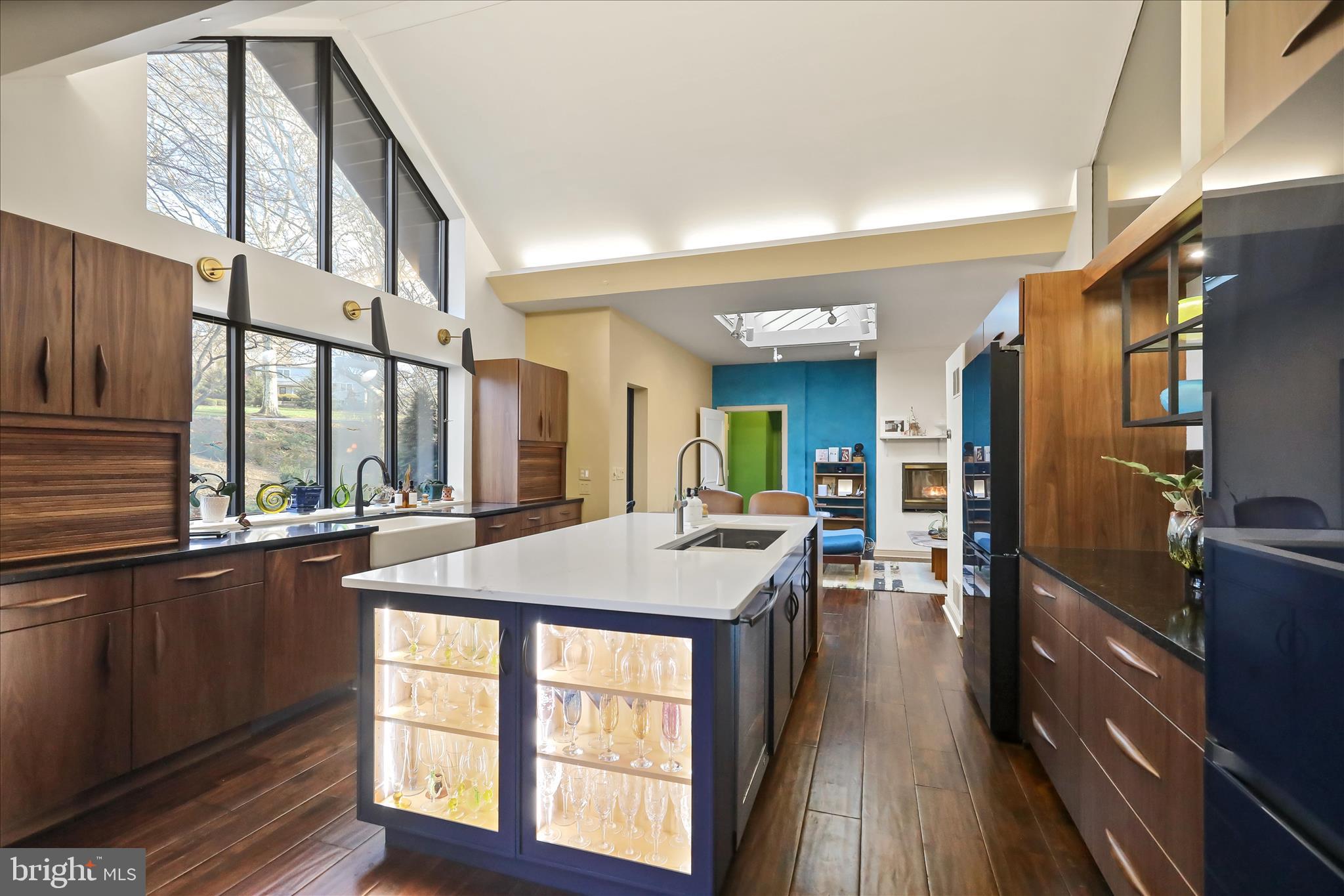 SCHOOL LANE HILLS - Residential