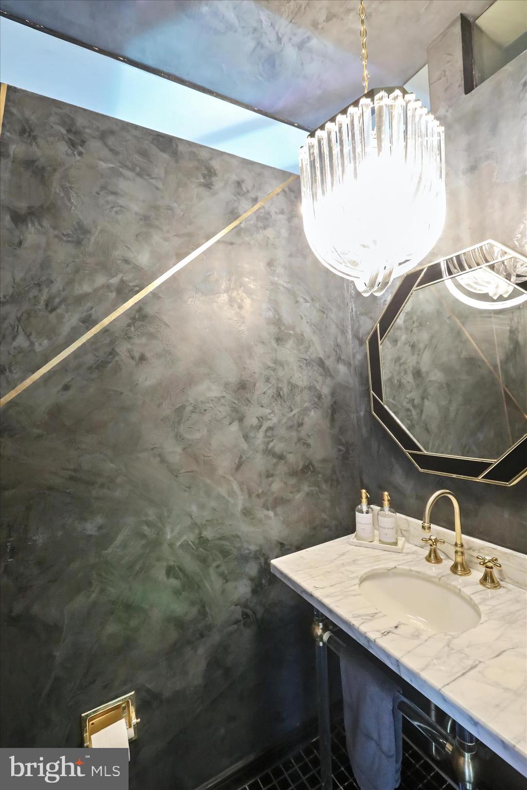 SCHOOL LANE HILLS - Residential