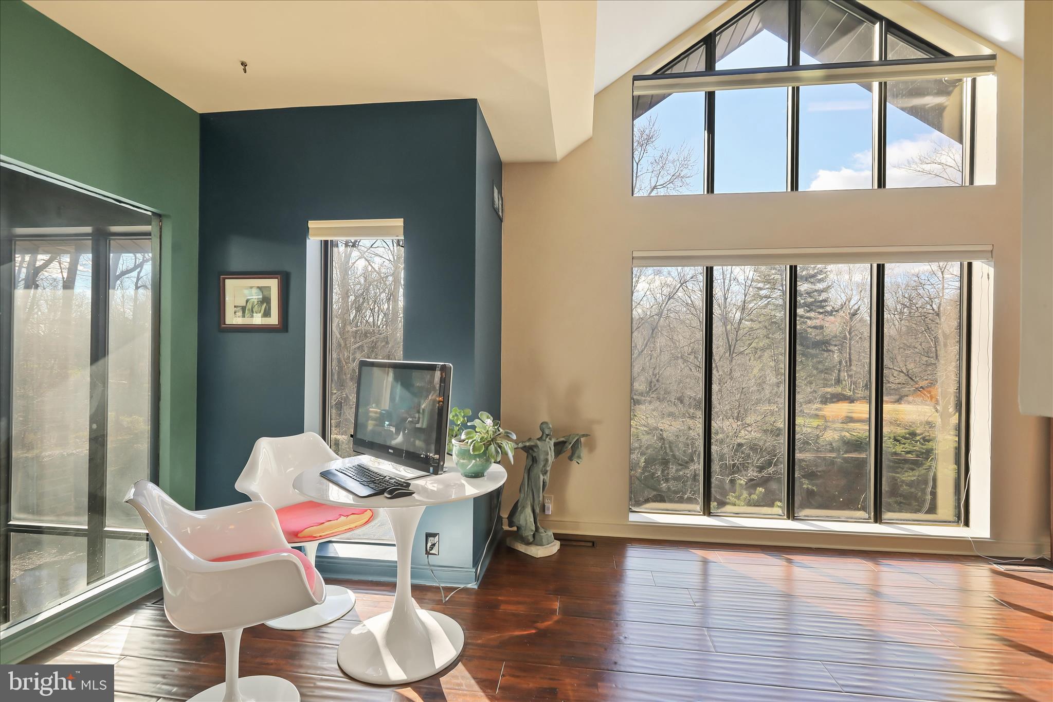 SCHOOL LANE HILLS - Residential