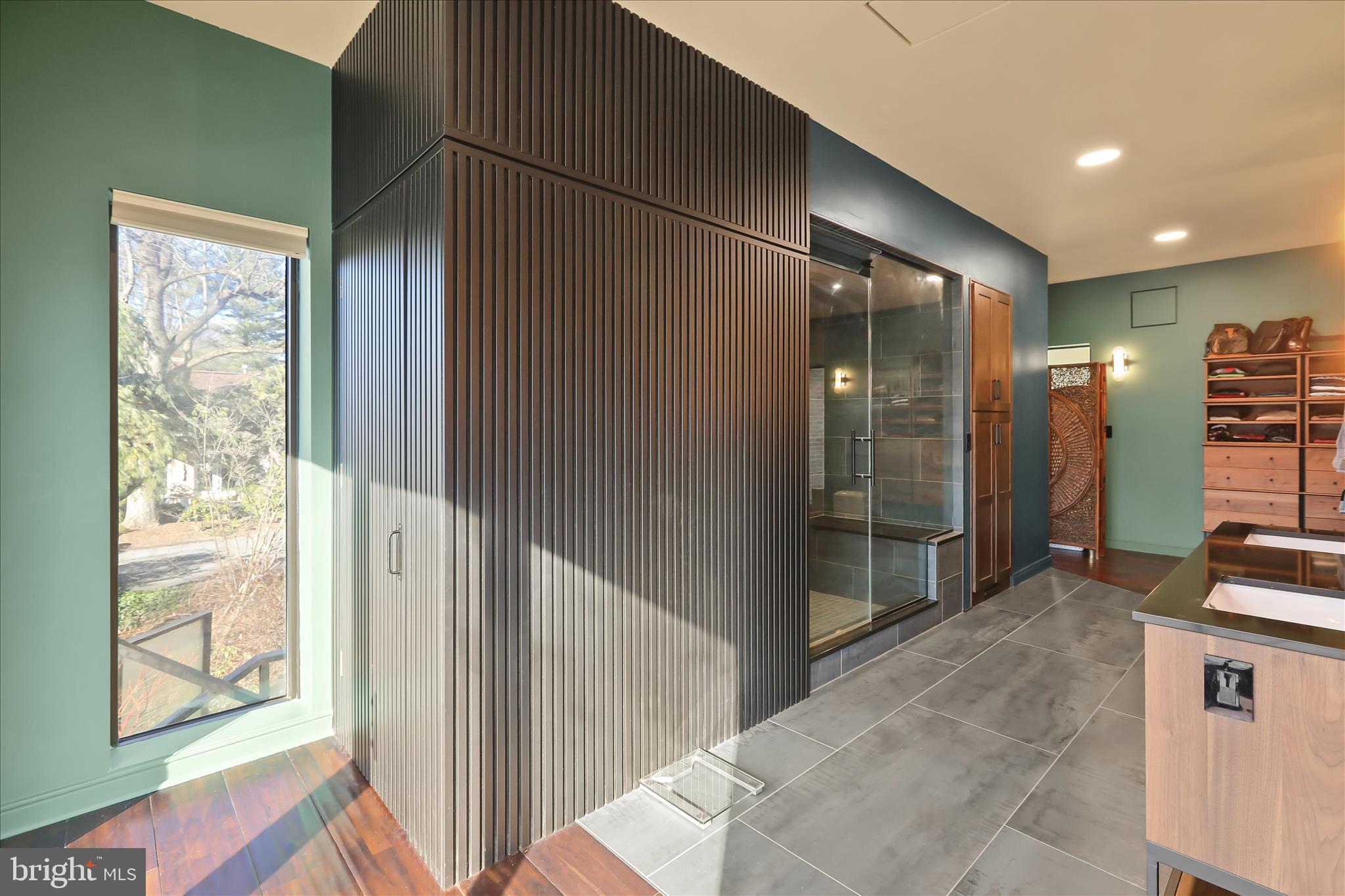 SCHOOL LANE HILLS - Residential