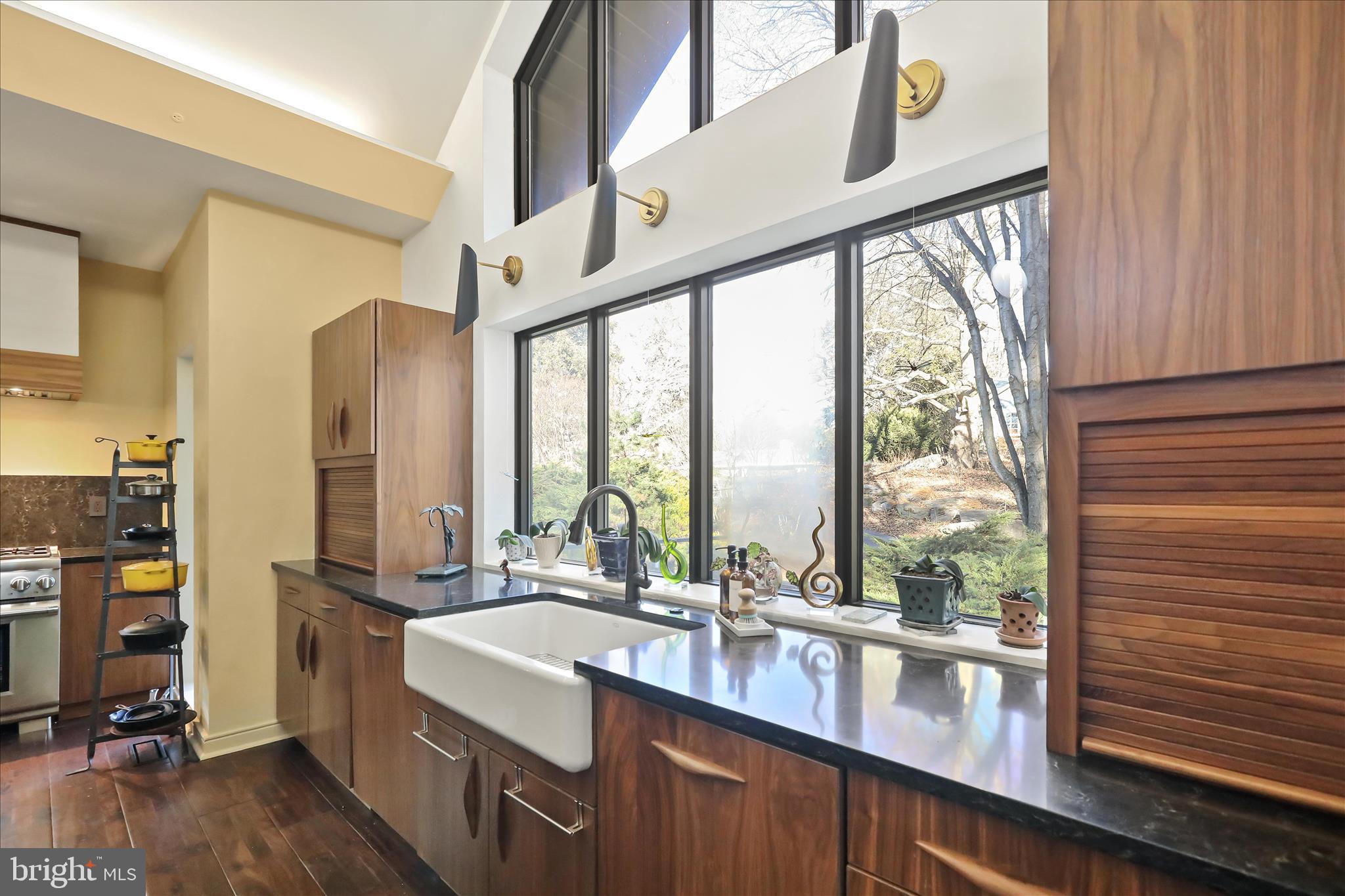 SCHOOL LANE HILLS - Residential