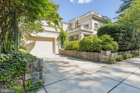 Photo of 7200 Connecticut Avenue, CHEVY CHASE, MD 20815 (MLS # MDMC2193416) Photo of 7200 Connecticut Avenue, CHEVY CHASE, MD 20815 (MLS # MDMC2193416)