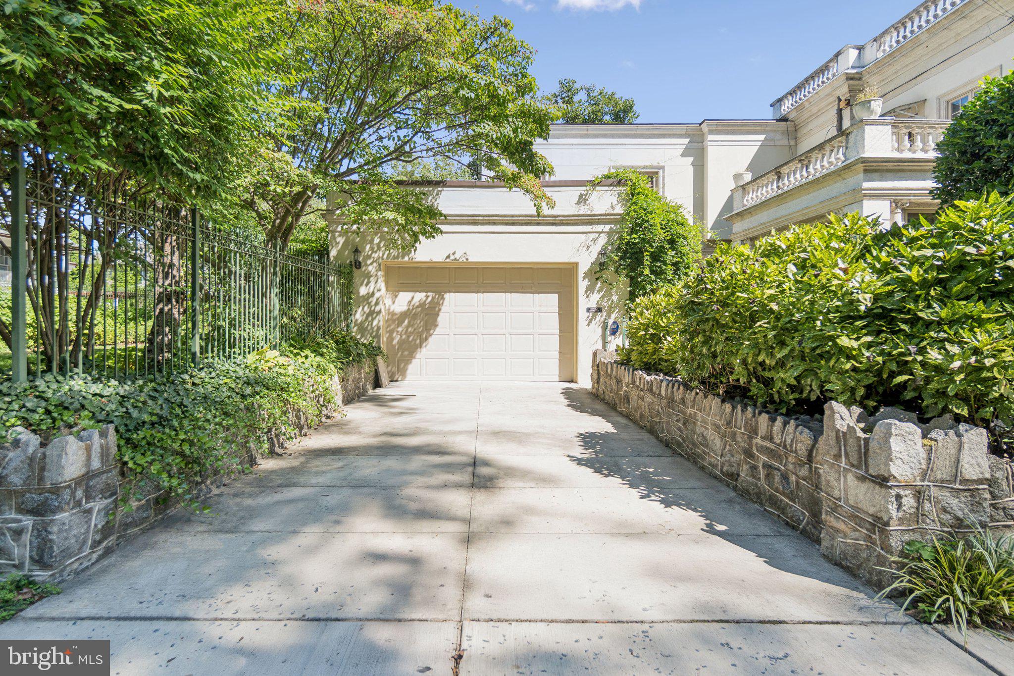 CHEVY CHASE - Residential