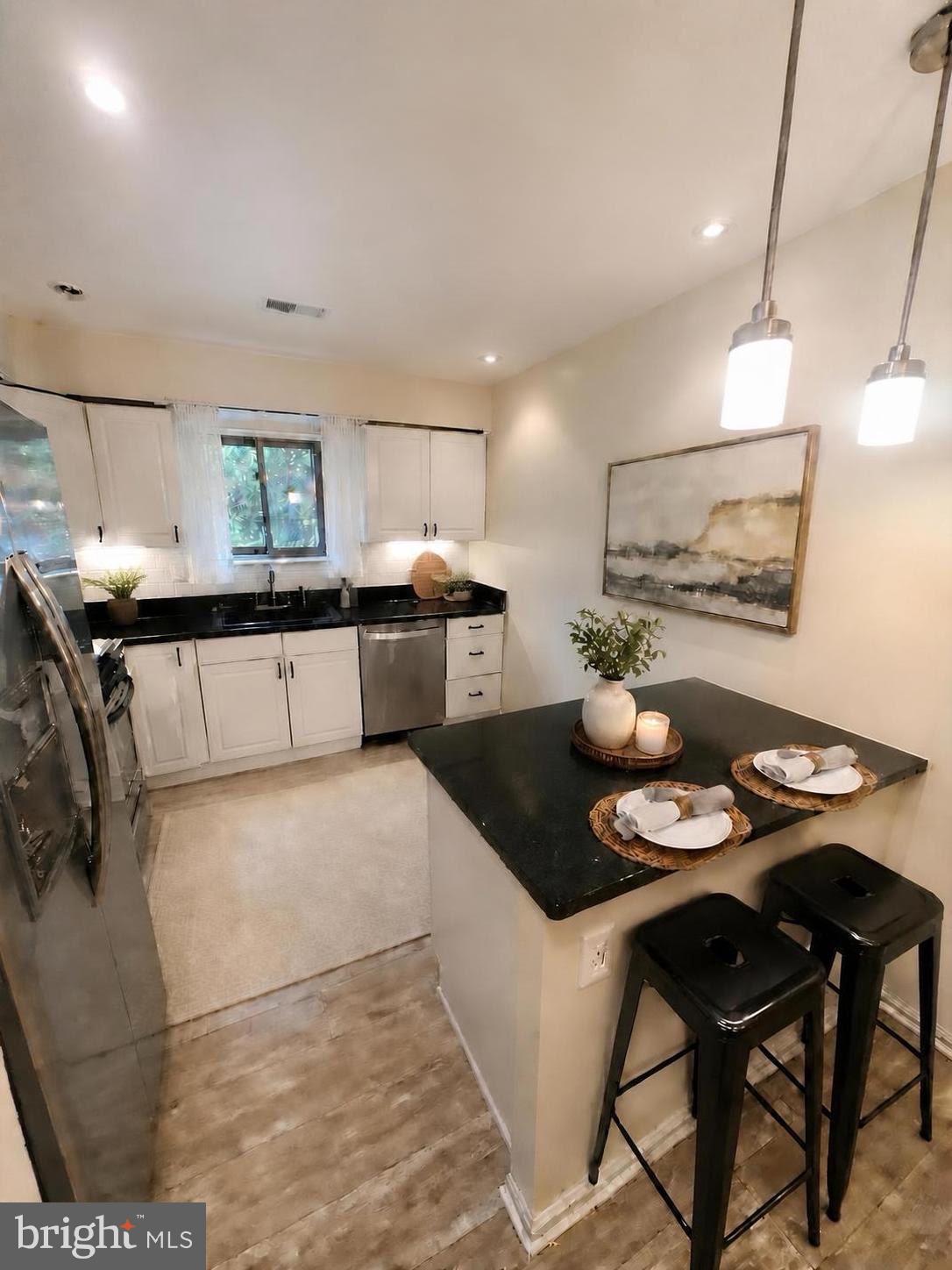 112 EATON DR