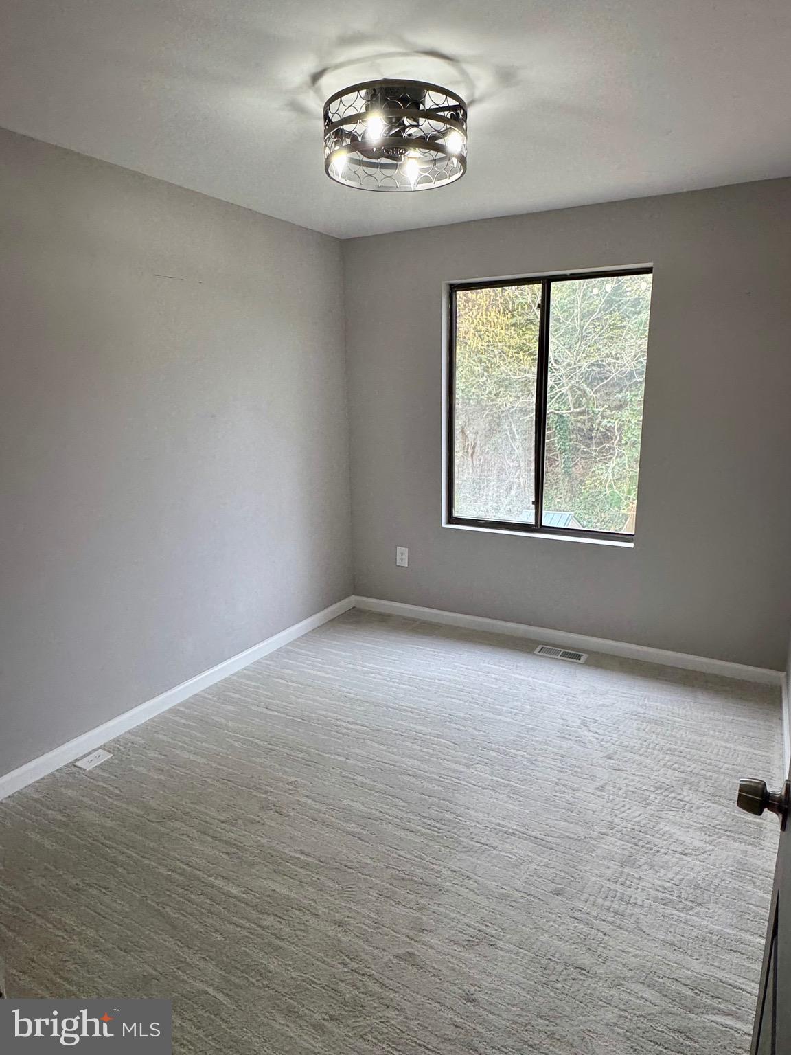 ADMIRALS WALK - Residential