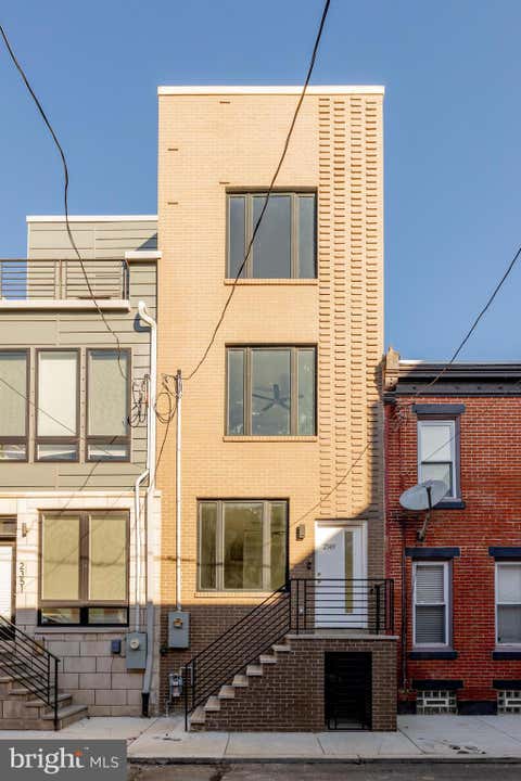 Townhouse For Sale - 2349 Gerritt Street<br/> Philadelphia County, PHILADELPHIA, PA 19146