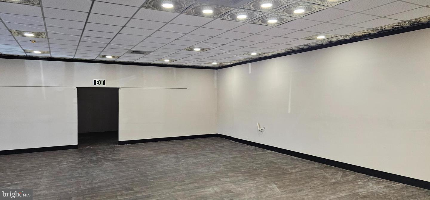 1115 N BLACK HORSE PIKE