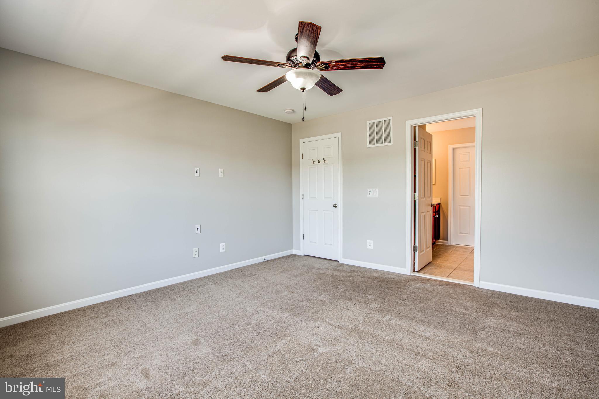 RIVER WALK - Residential