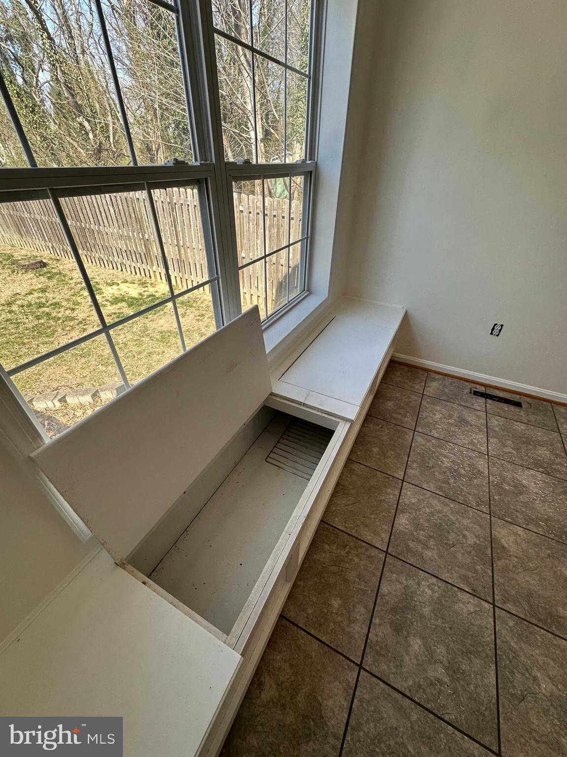 NORRIS ACRES OAKVILLE - Residential