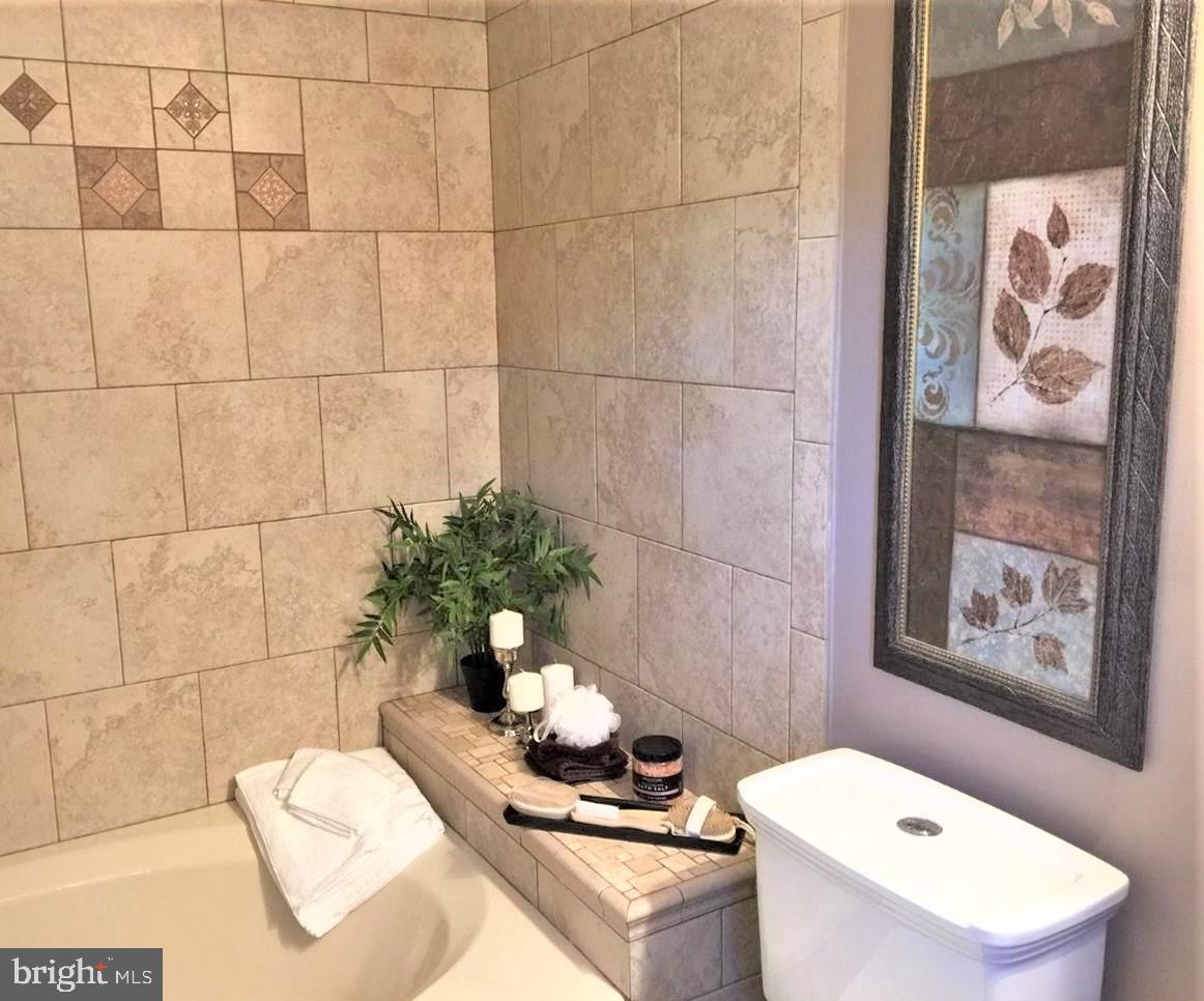 GRADYS WALK - Residential