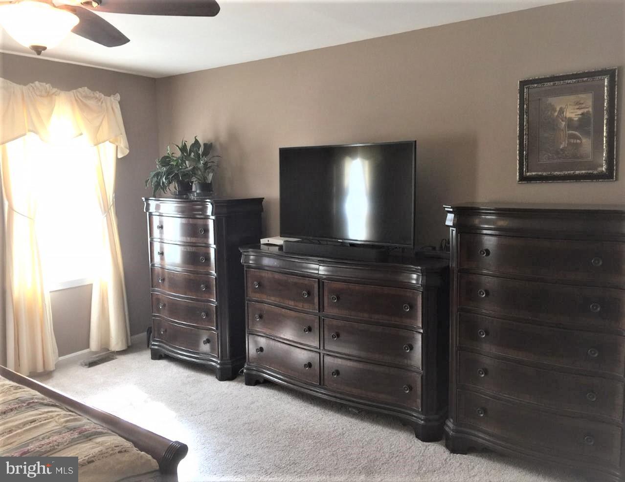 GRADYS WALK - Residential