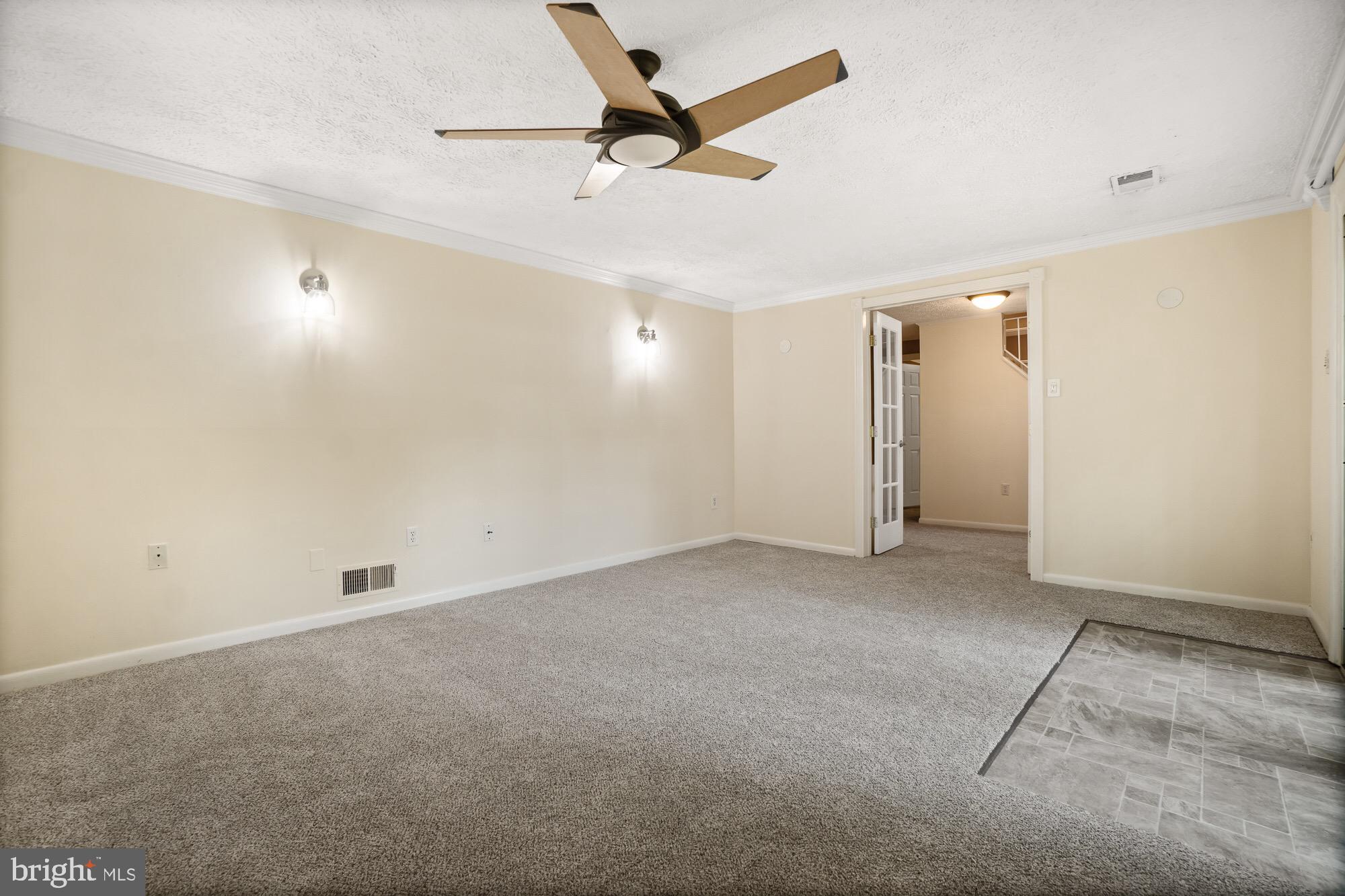 BEL PRE WOODS - Residential