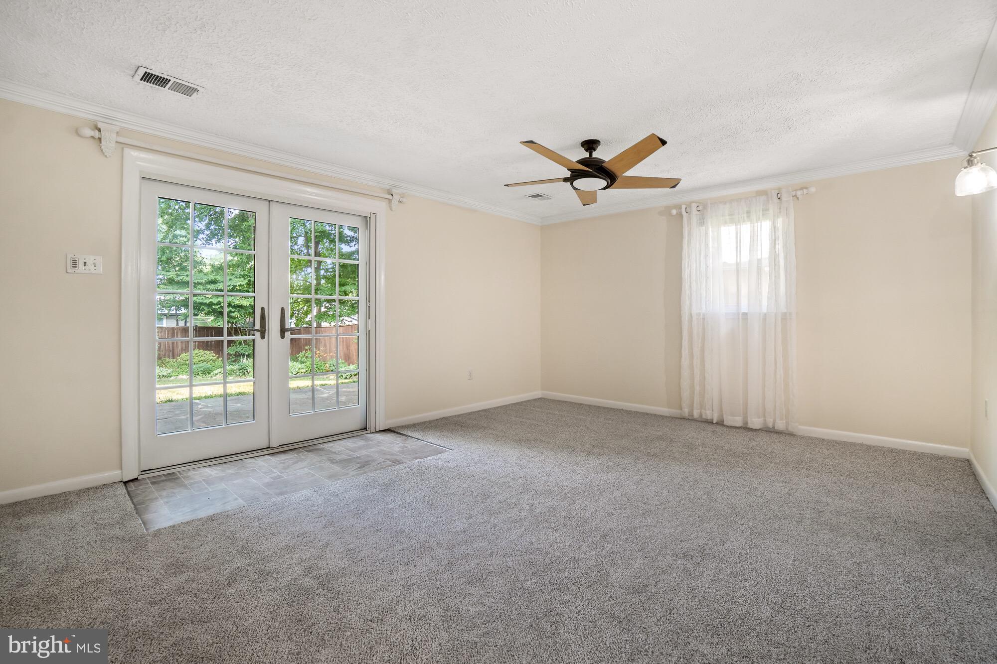 BEL PRE WOODS - Residential