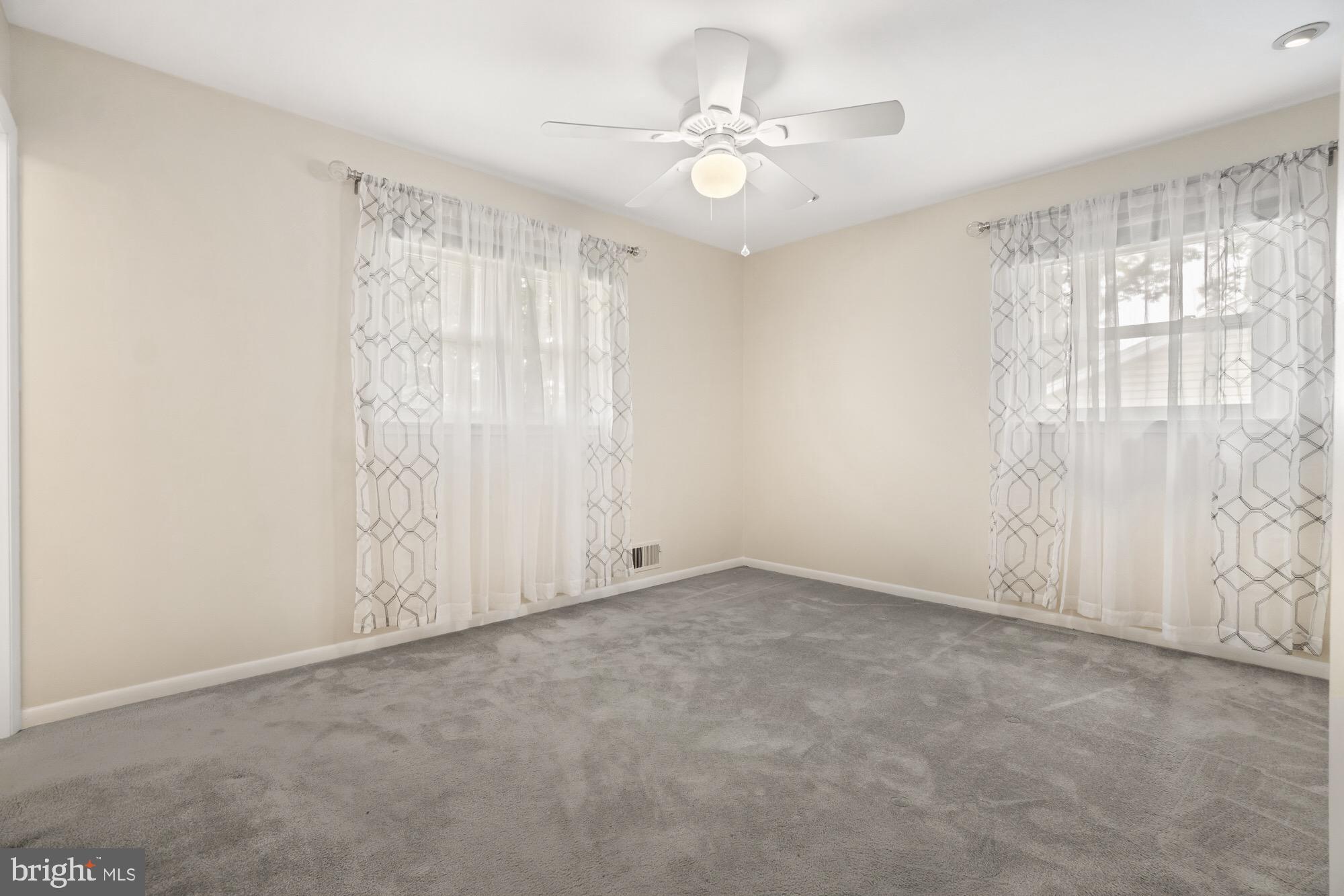 BEL PRE WOODS - Residential