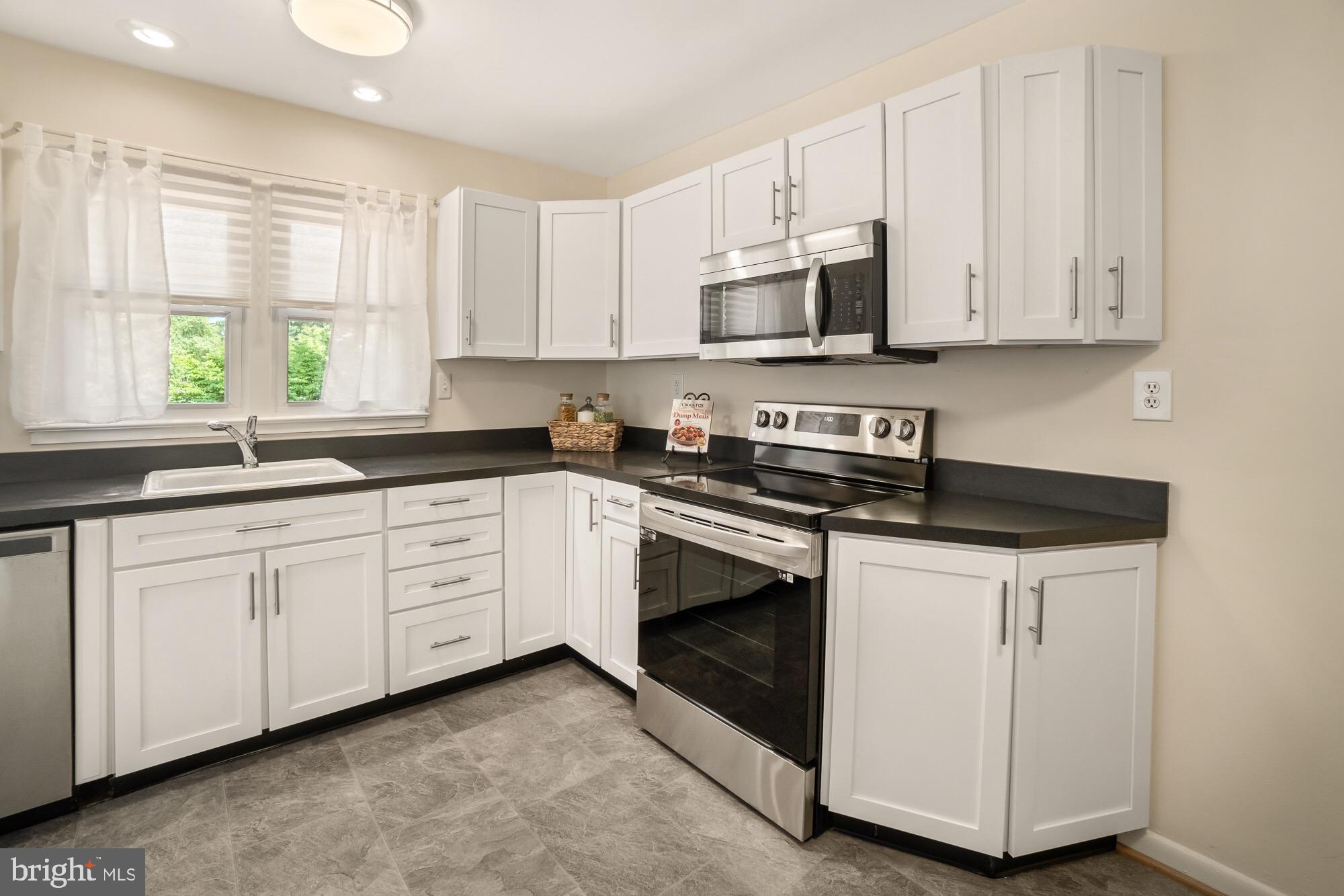 BEL PRE WOODS - Residential