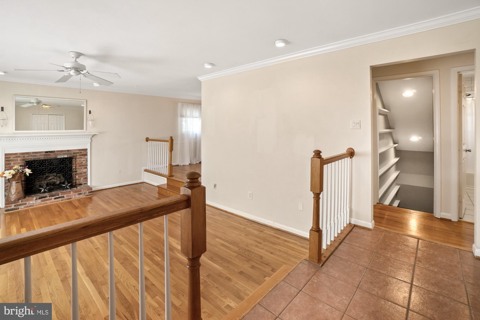 BEL PRE WOODS - Residential