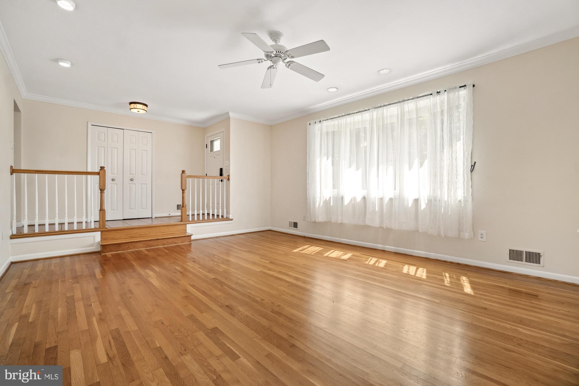 BEL PRE WOODS - Residential