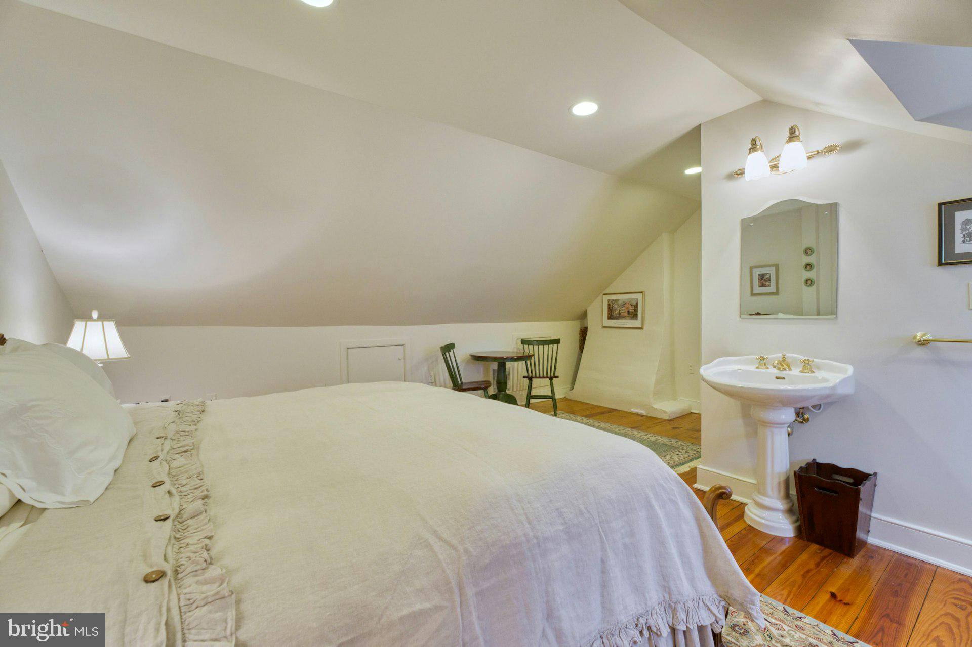 WATERFORD - Residential