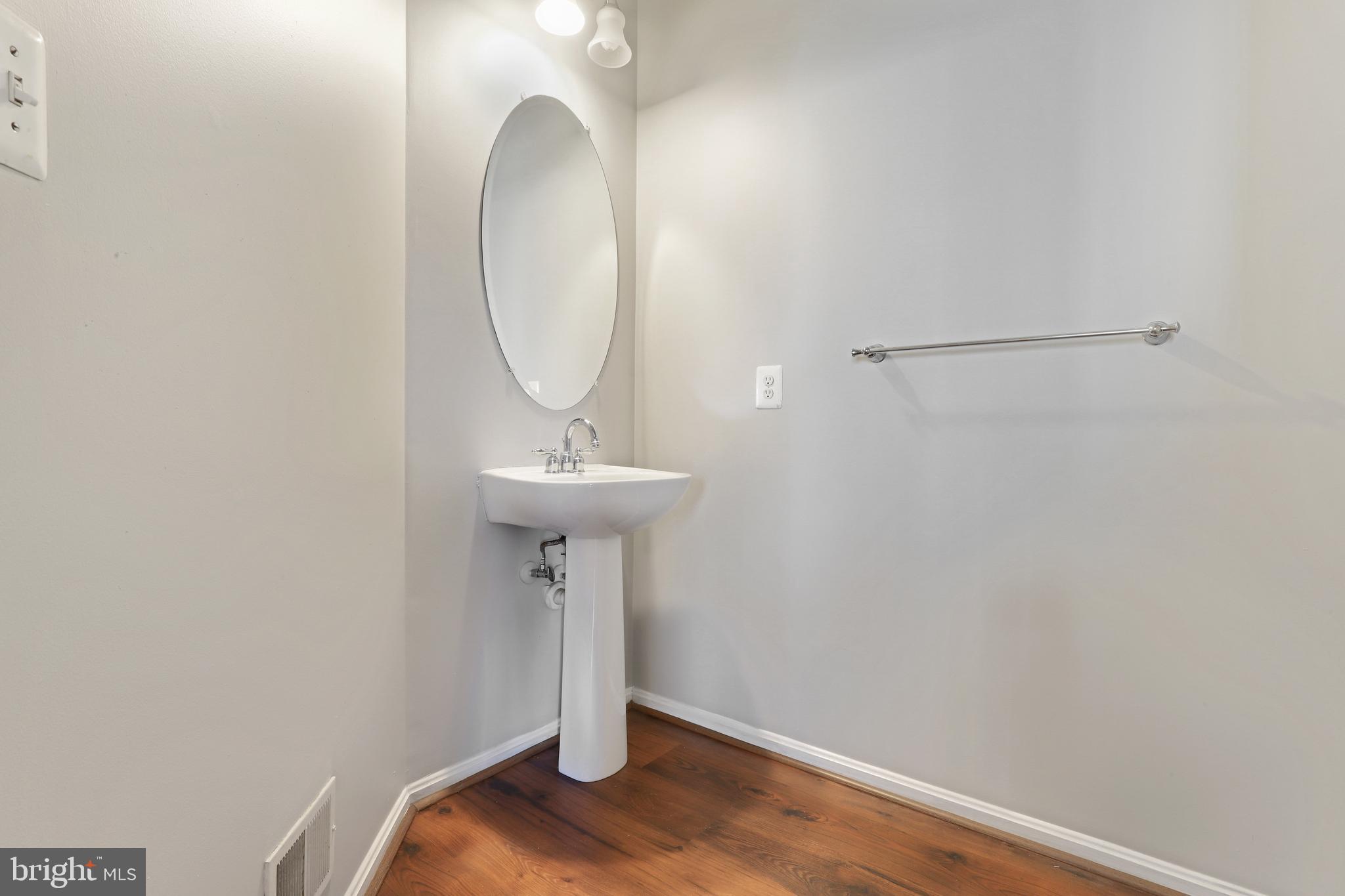 SHEFFIELD/FAIRWAY VILLAGE - Residential