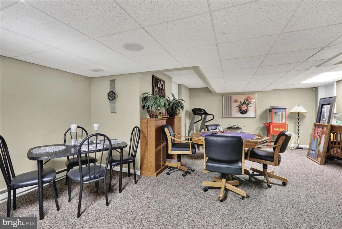 Reading, Pennsylvania 19607, United States, 5 Bedrooms Bedrooms, ,5 BathroomsBathrooms,Residential,Pending,100716