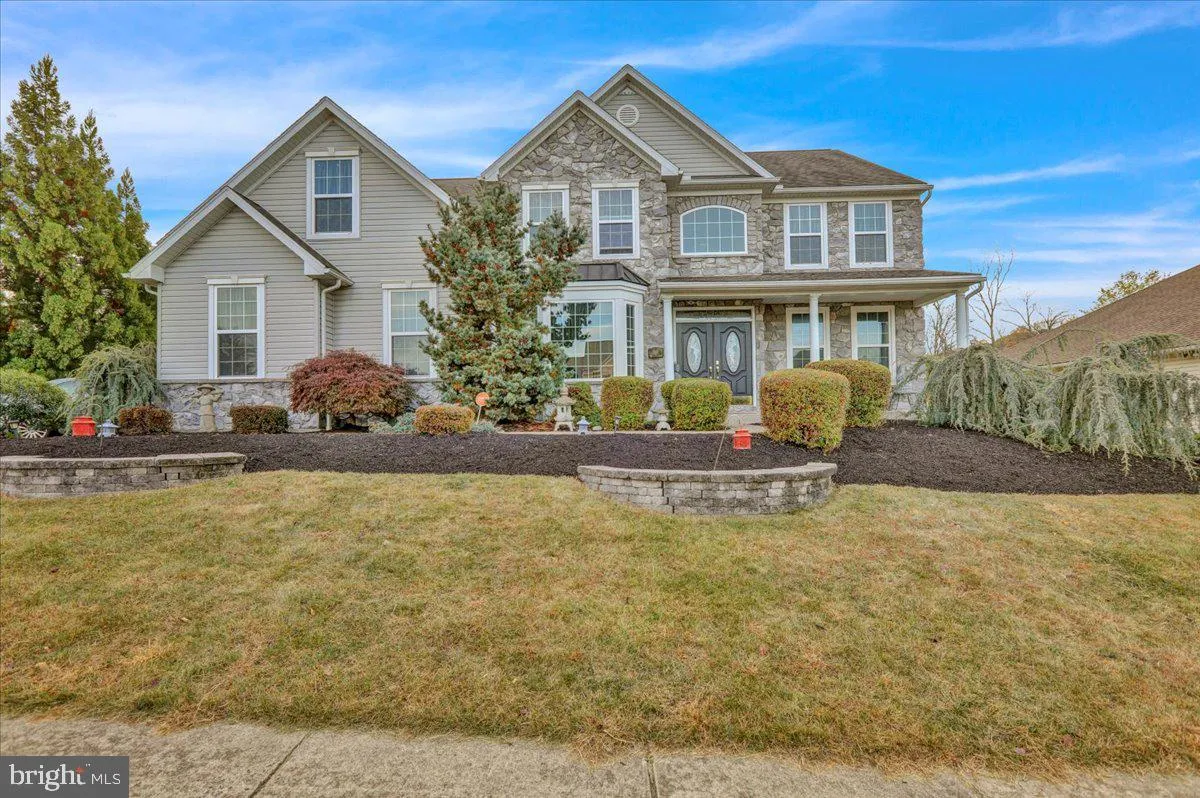 Reading, Pennsylvania 19607, United States, 5 Bedrooms Bedrooms, ,5 BathroomsBathrooms,Residential,Pending,100716