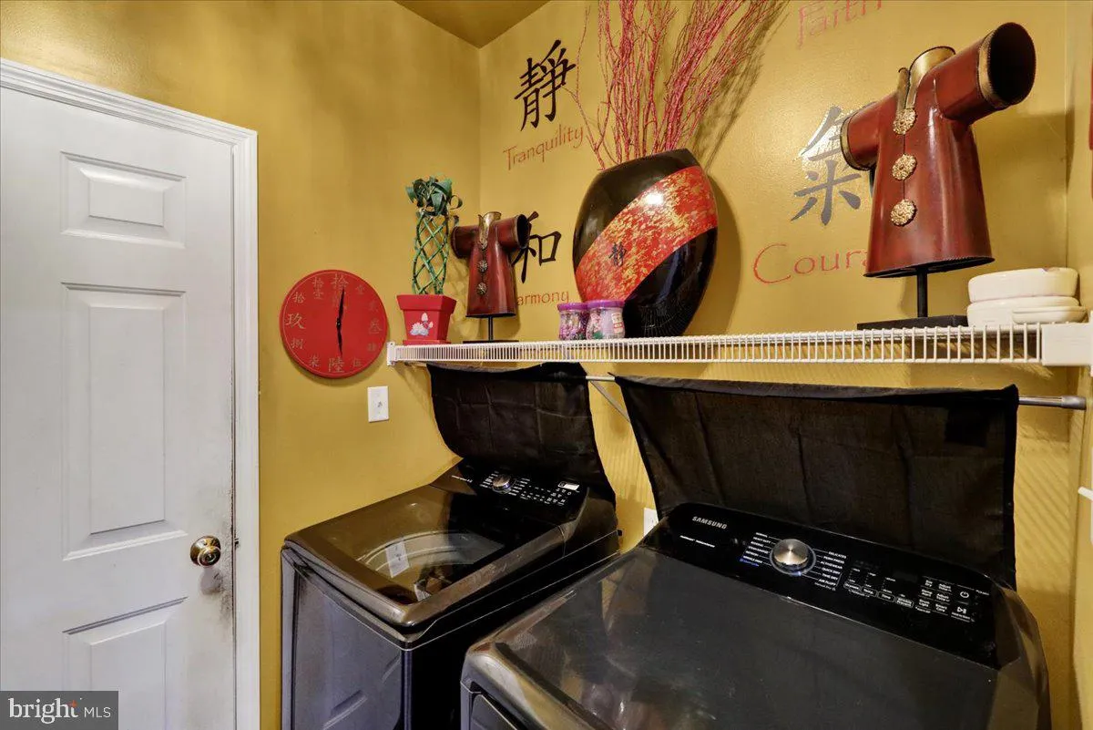 Reading, Pennsylvania 19607, United States, 5 Bedrooms Bedrooms, ,5 BathroomsBathrooms,Residential,Pending,100716