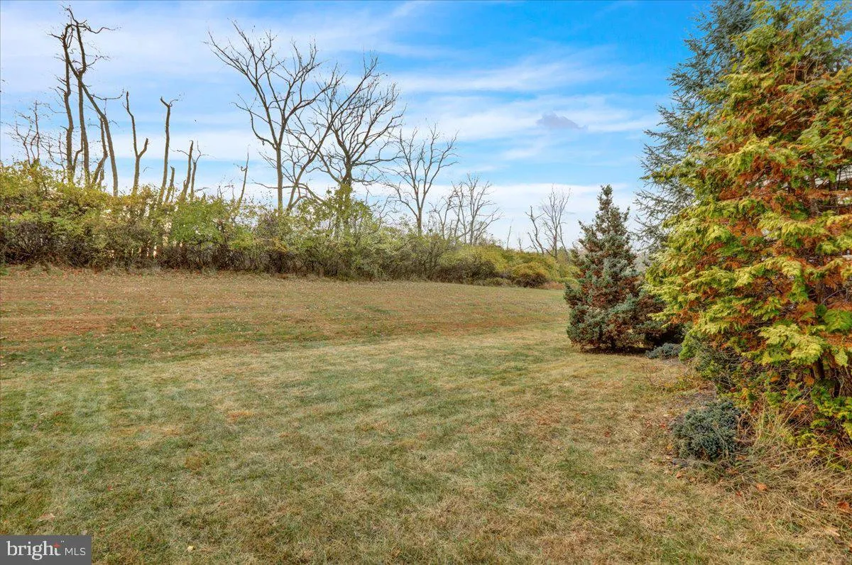 Reading, Pennsylvania 19607, United States, 5 Bedrooms Bedrooms, ,5 BathroomsBathrooms,Residential,Pending,100716