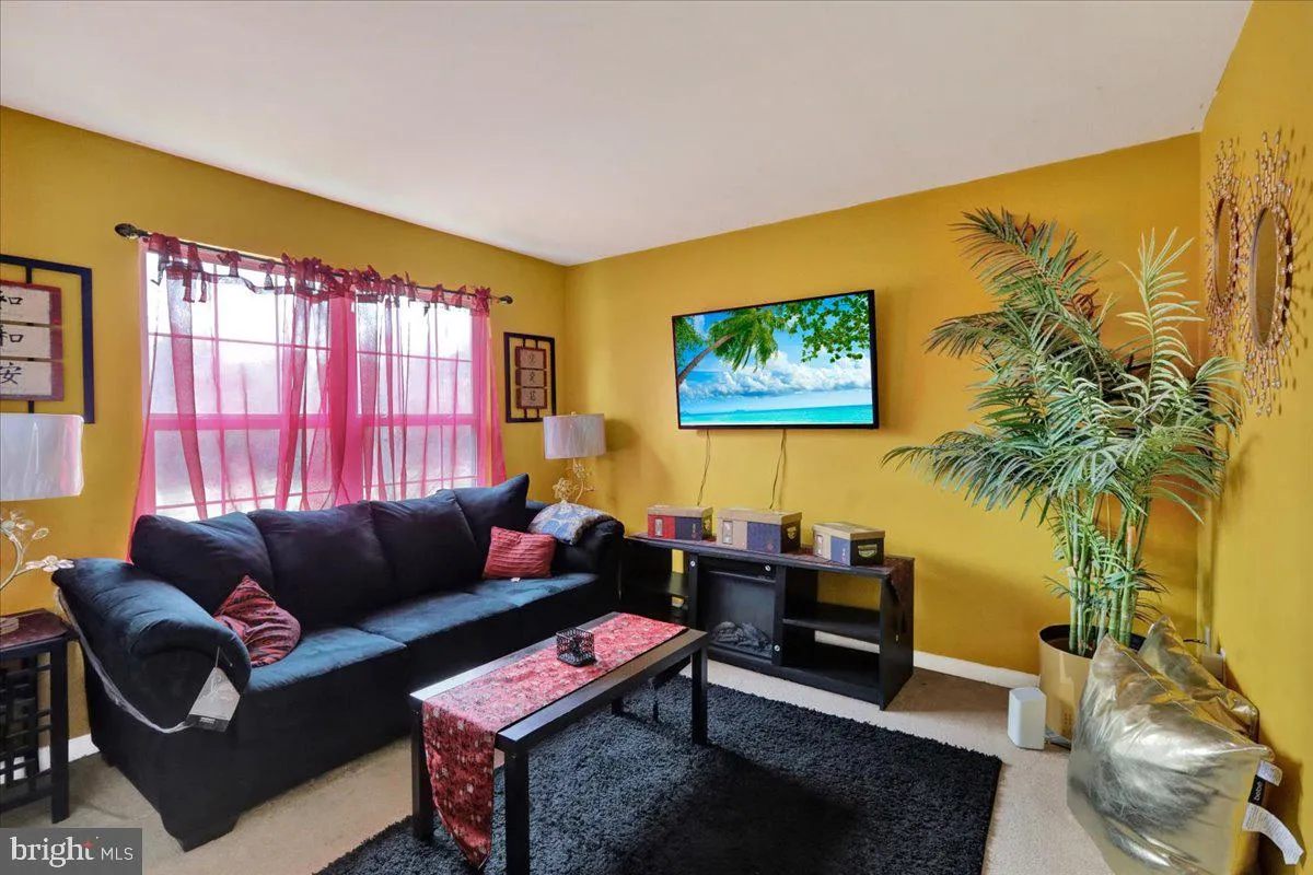 Reading, Pennsylvania 19607, United States, 5 Bedrooms Bedrooms, ,5 BathroomsBathrooms,Residential,Pending,100716