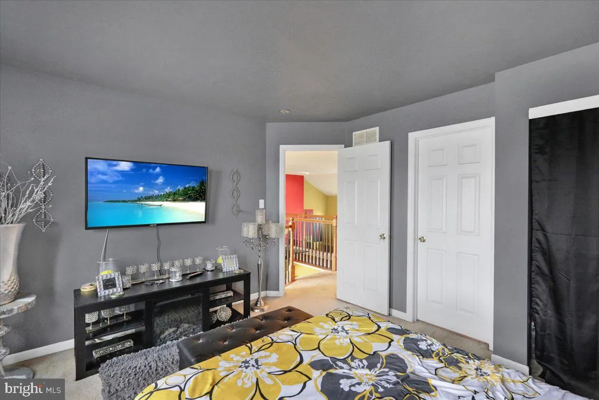 Reading, Pennsylvania 19607, United States, 5 Bedrooms Bedrooms, ,5 BathroomsBathrooms,Residential,Pending,100716